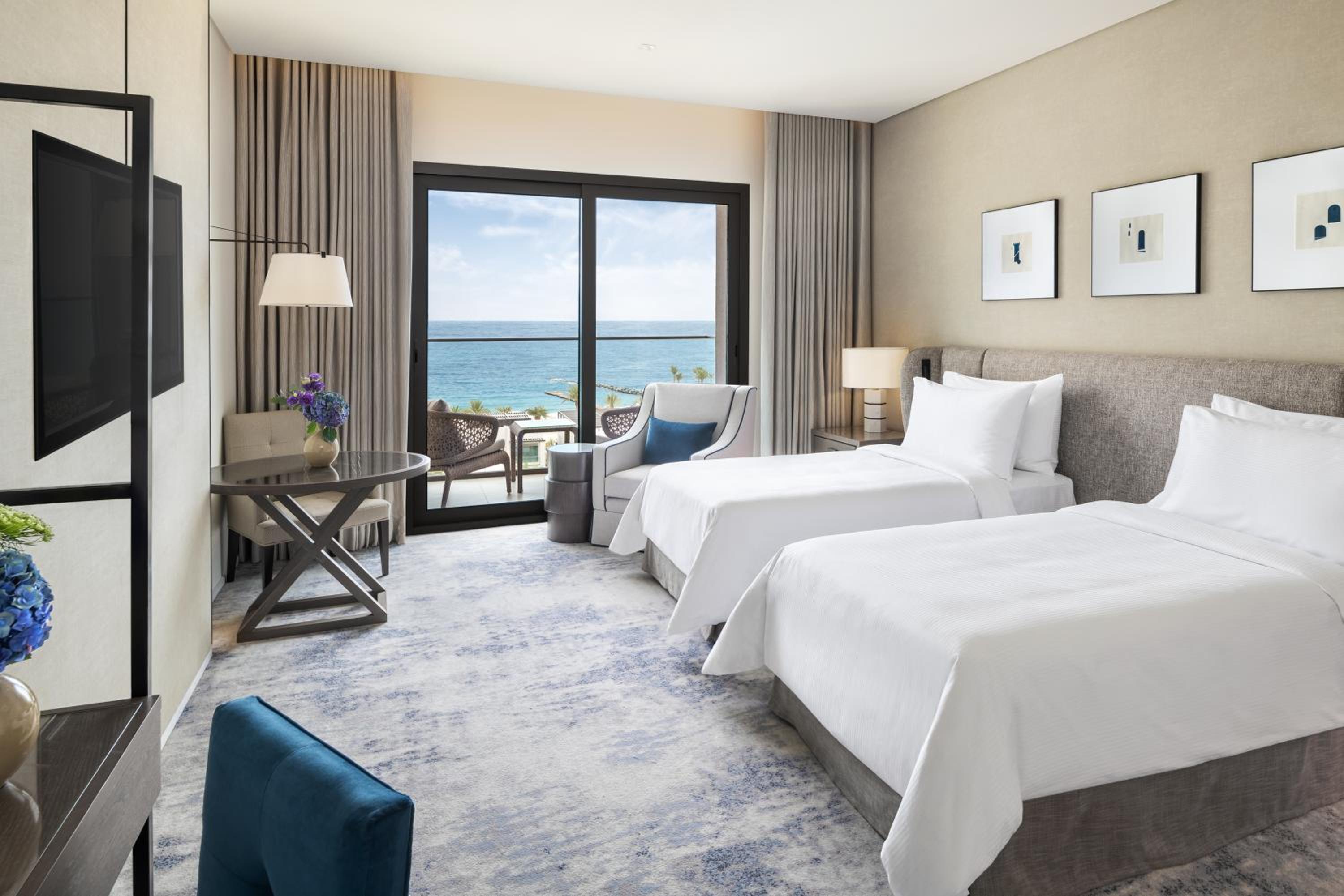 Deluxe Room Ocean View Twin