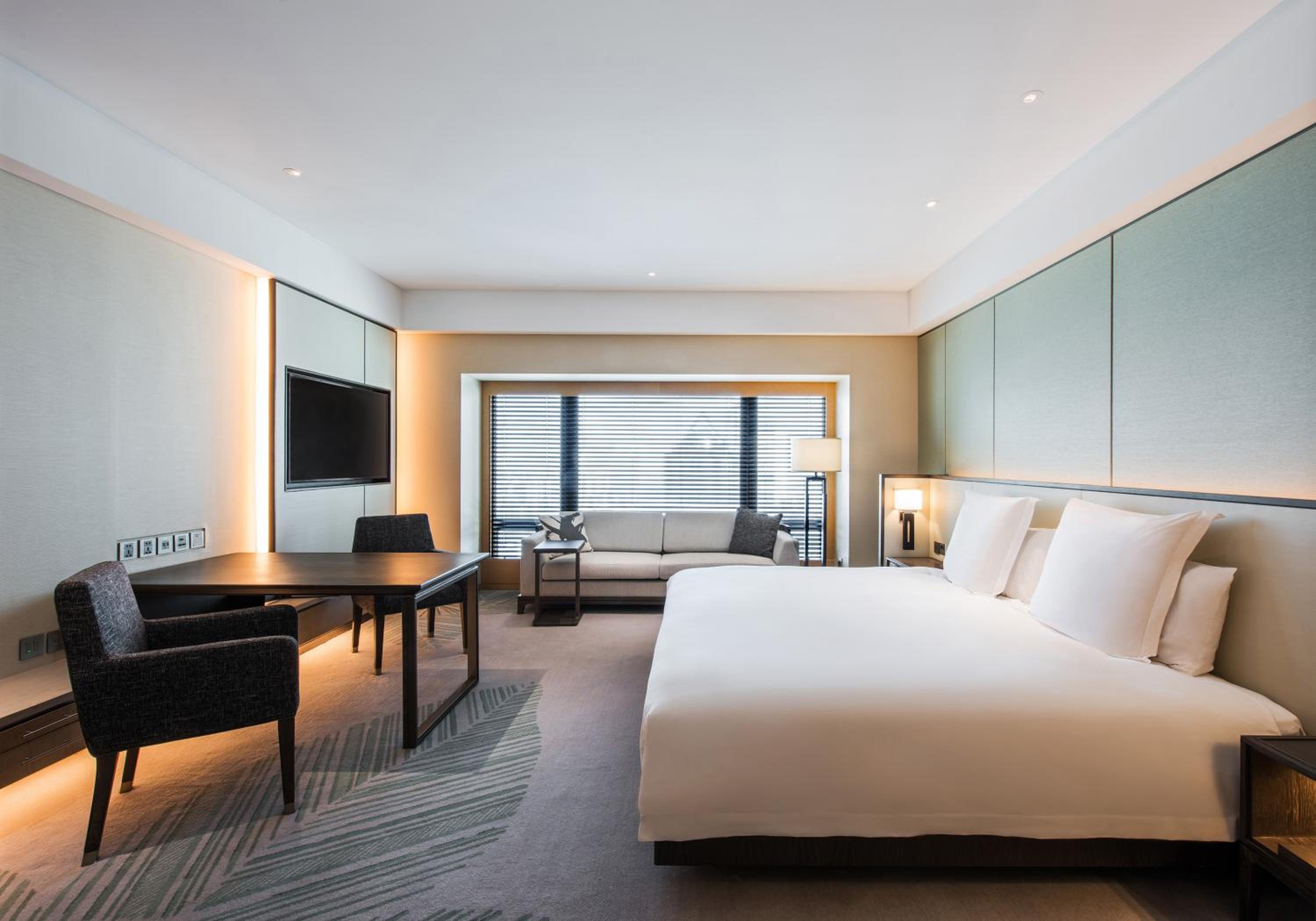 King Room with View - Photo 2