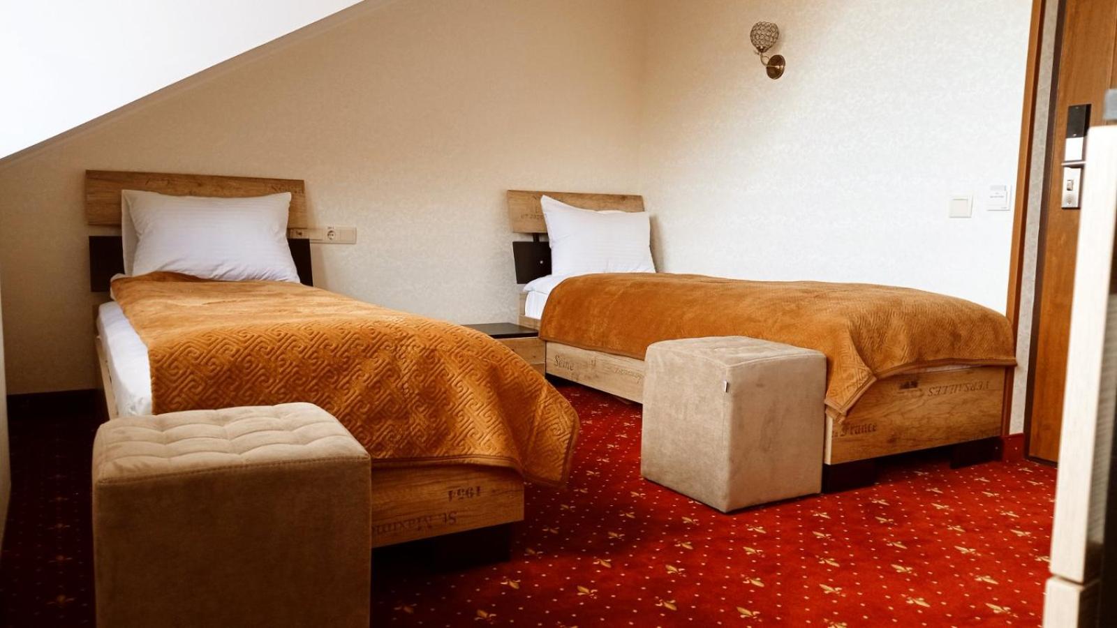 Standard Twin Room photo 2