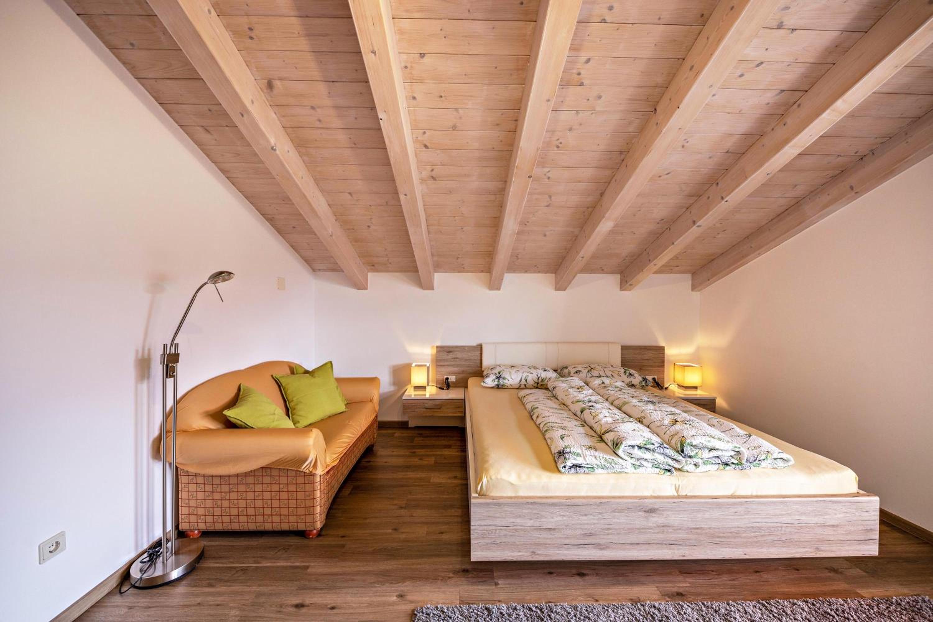 Two-Bedroom Deluxe Apartment with Garden View photo 2