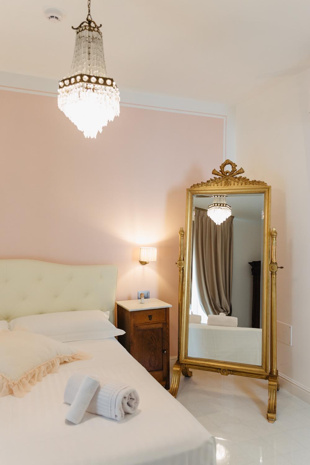 Double Room with Terrace - Photo 2