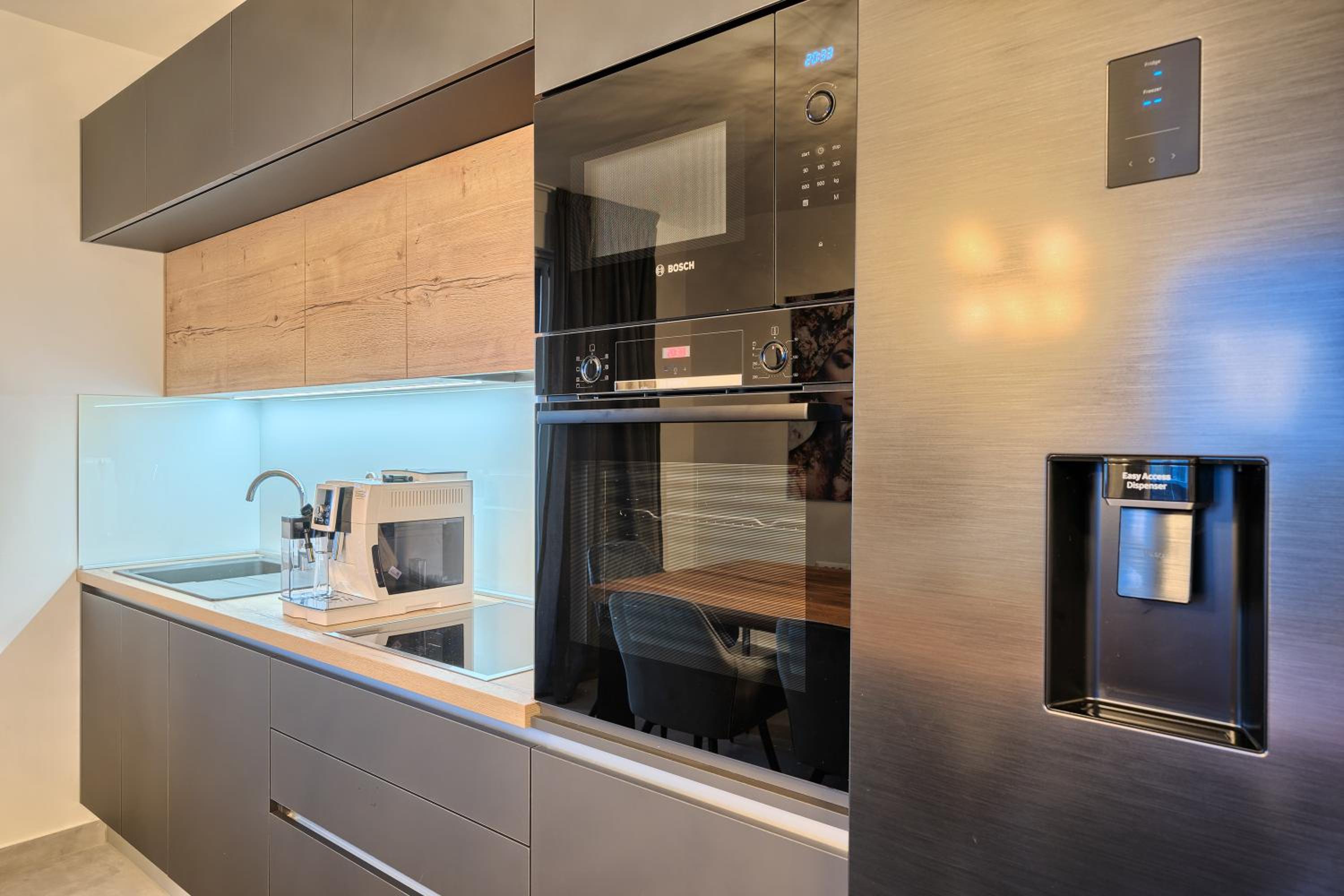 Penthouse Apartment - Photo 2