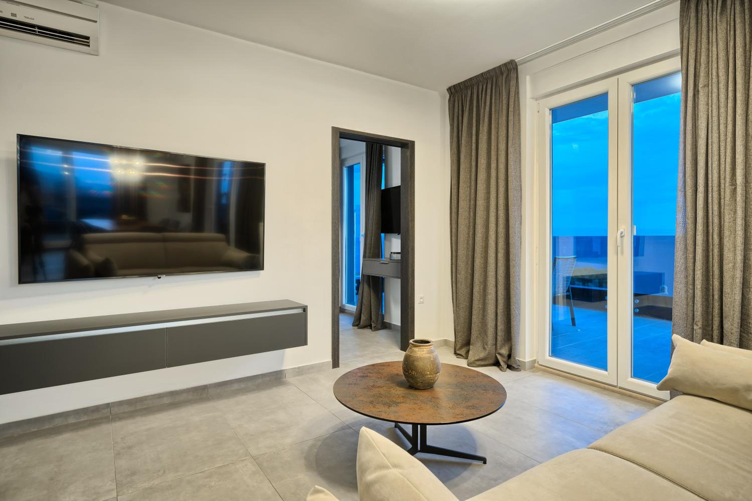 Penthouse Apartment - Photo 36