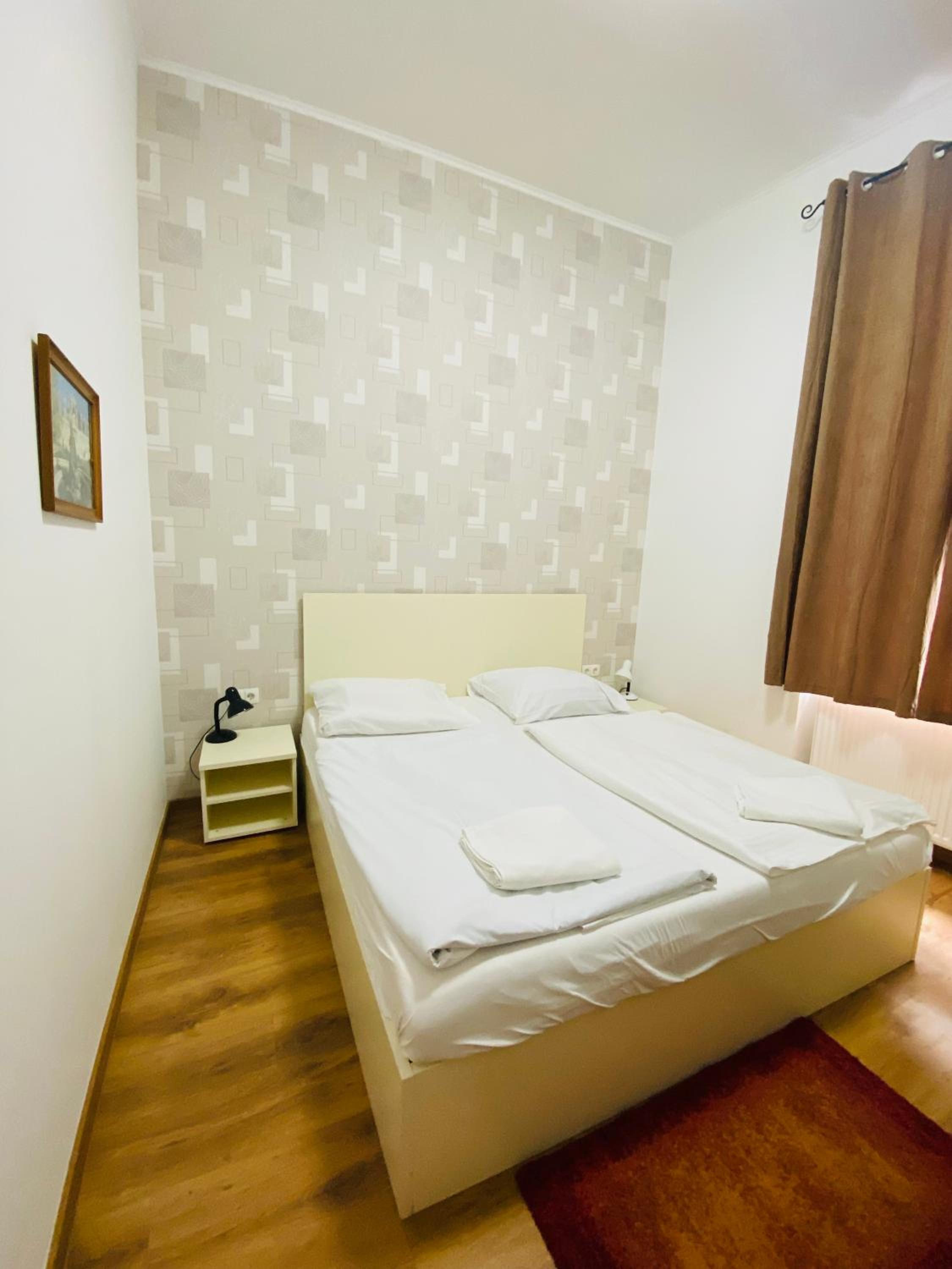 Double Room - Photo 11