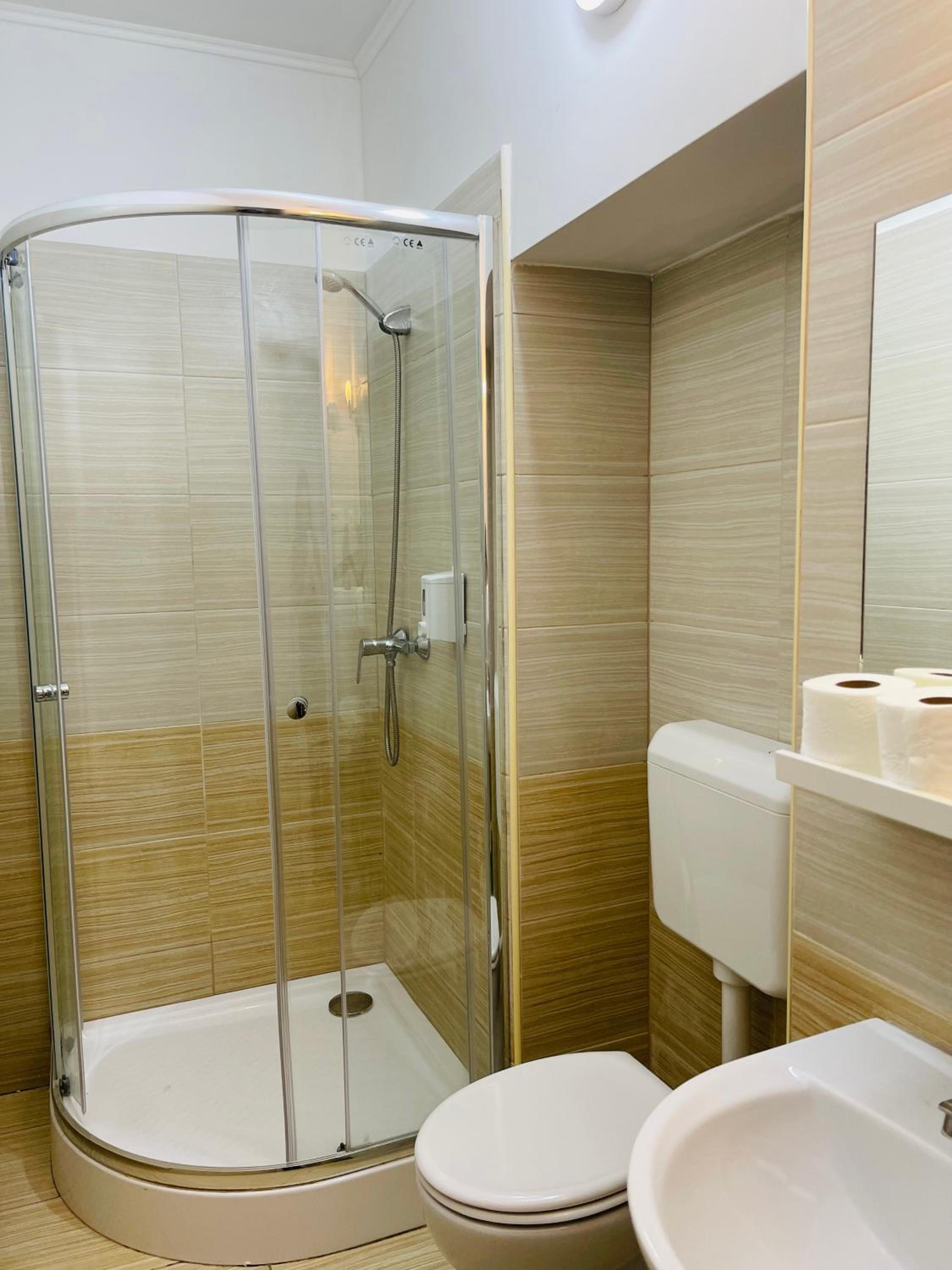 Double Room - Photo 25