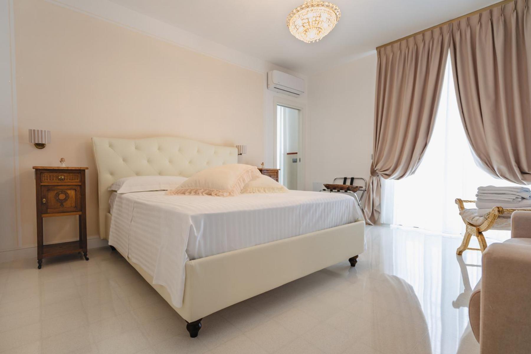 Deluxe Double Room - Photo 1