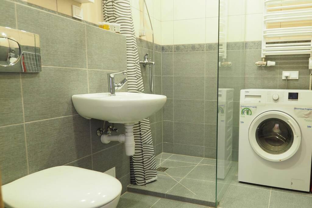Two-Bedroom Apartment - Photo 12