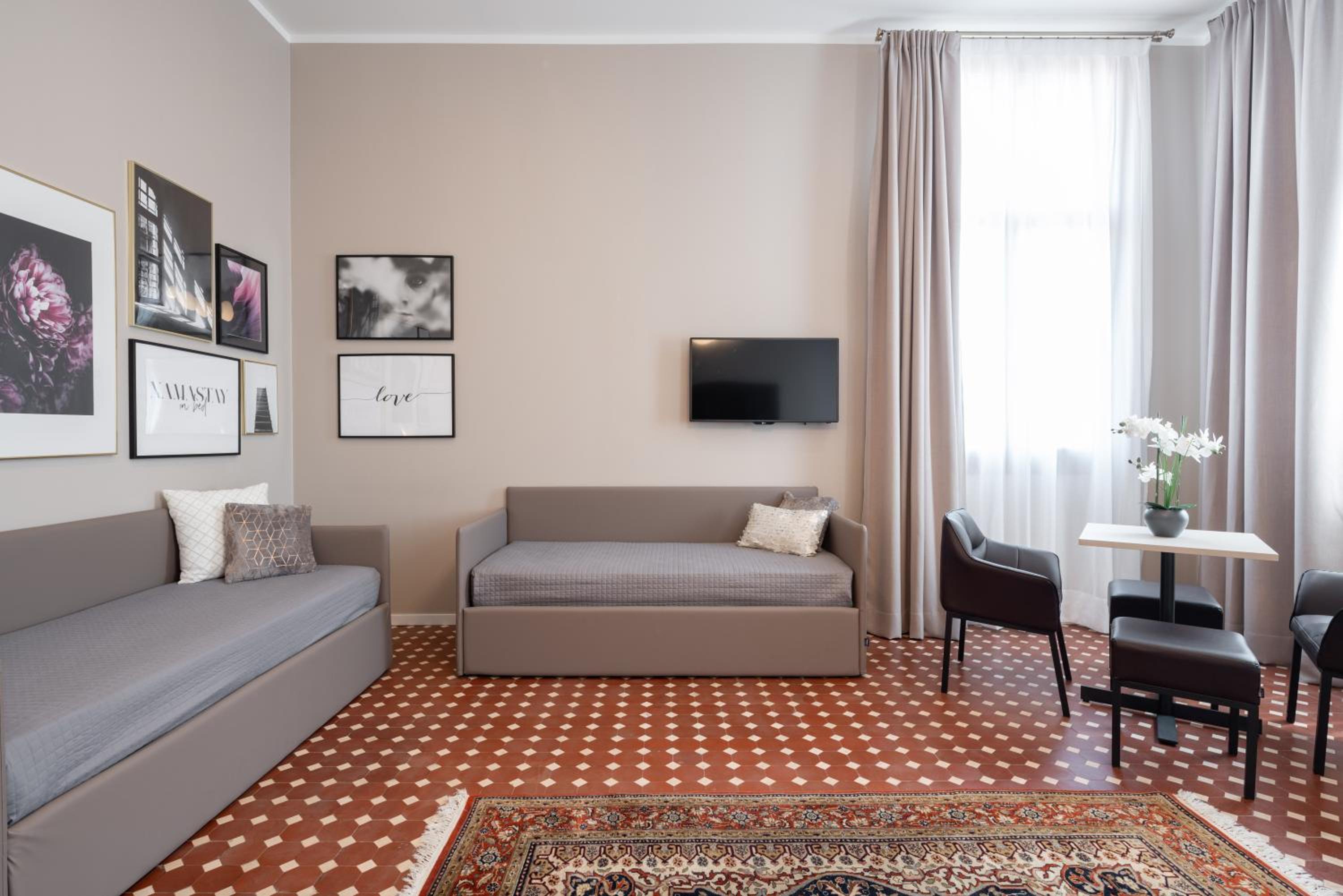 Junior Suite Superior Historical Room