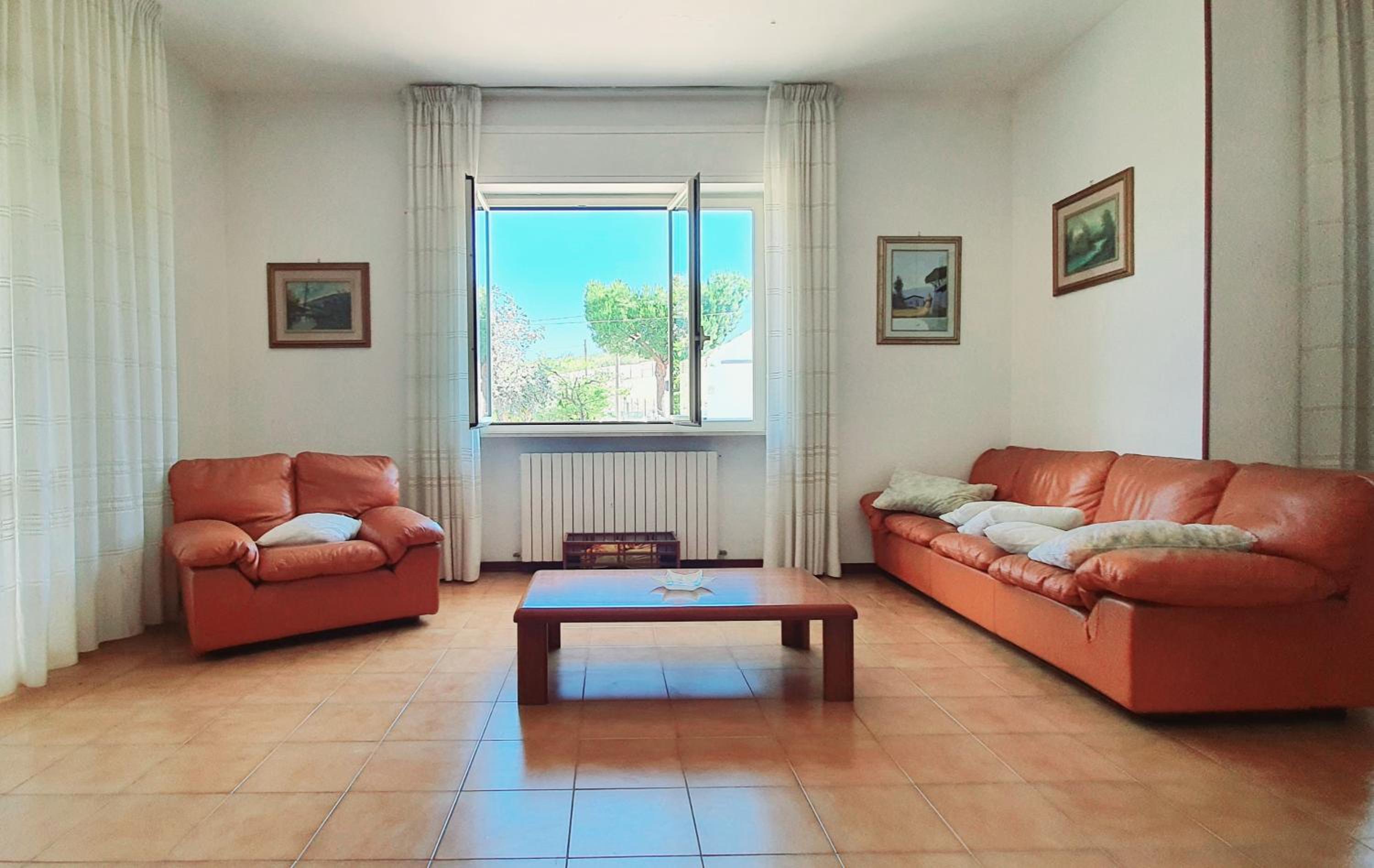 Three-Bedroom Villa photo 1