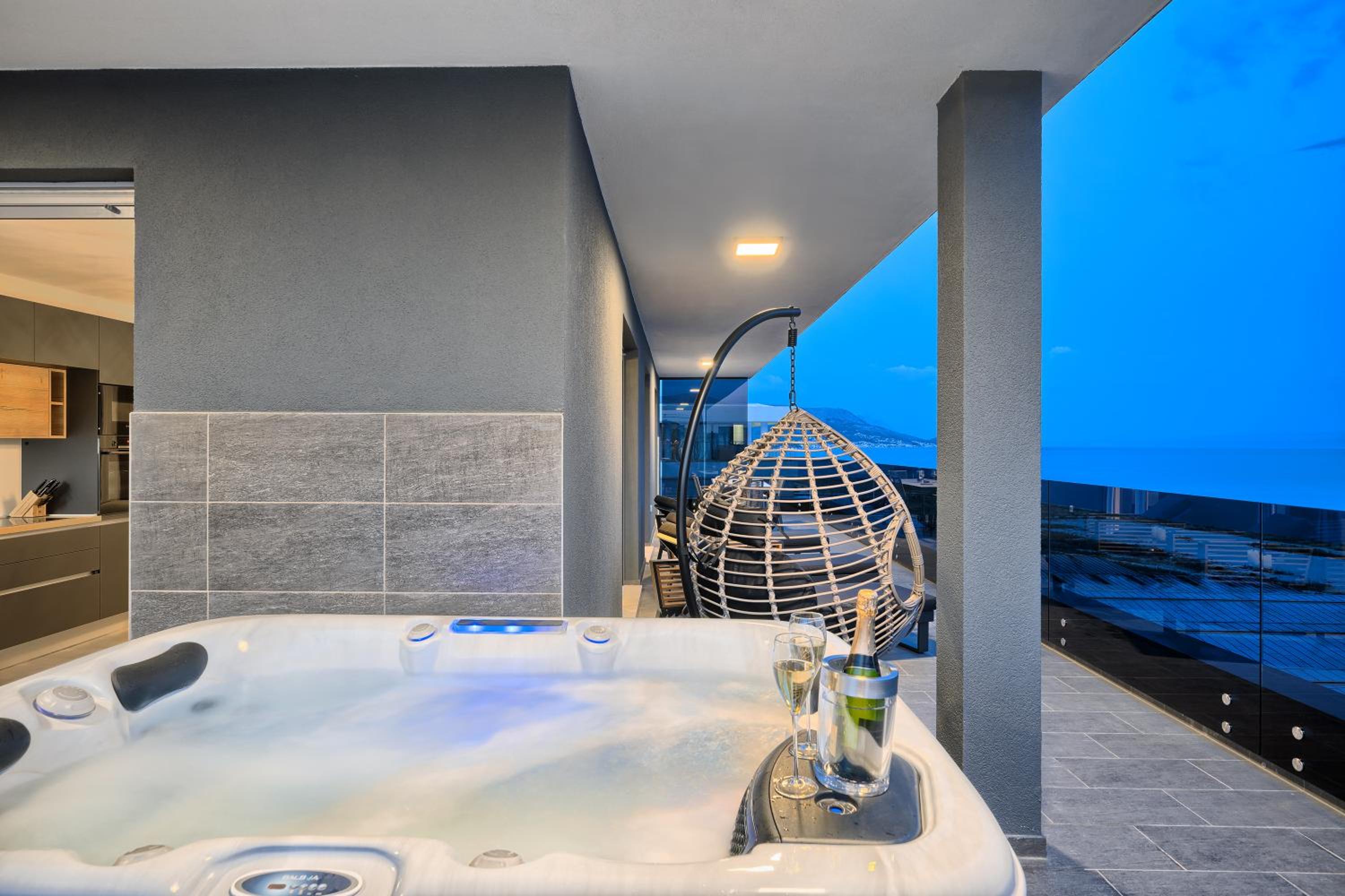 Penthouse Apartment - Photo 43
