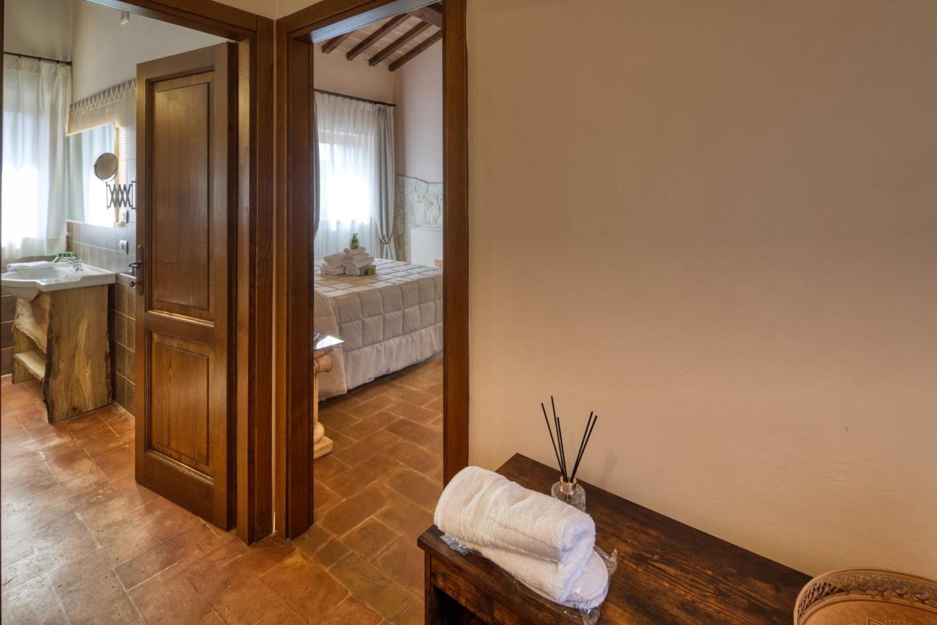Deluxe Double Room - Photo 2