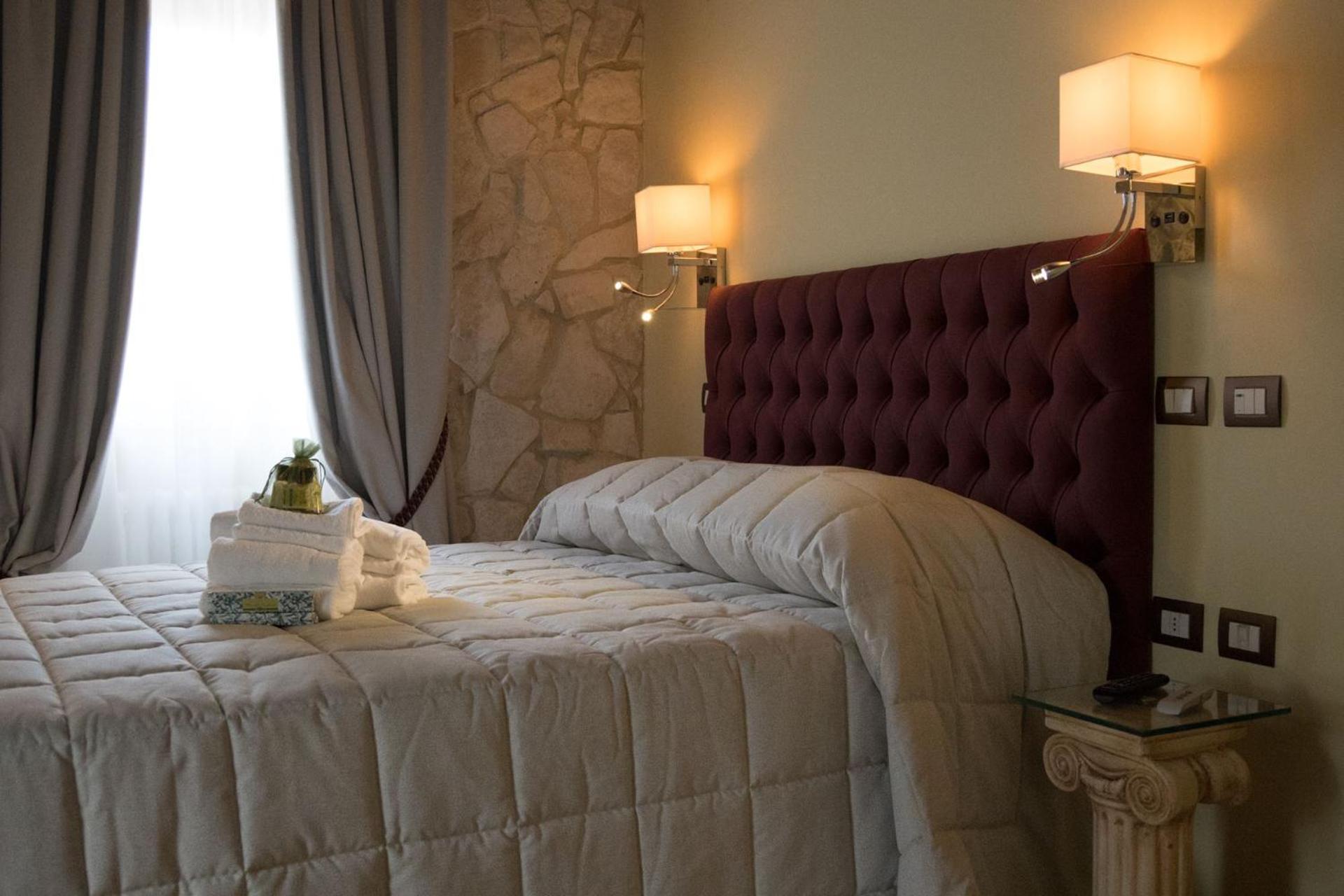 Deluxe Double Room - Photo 1