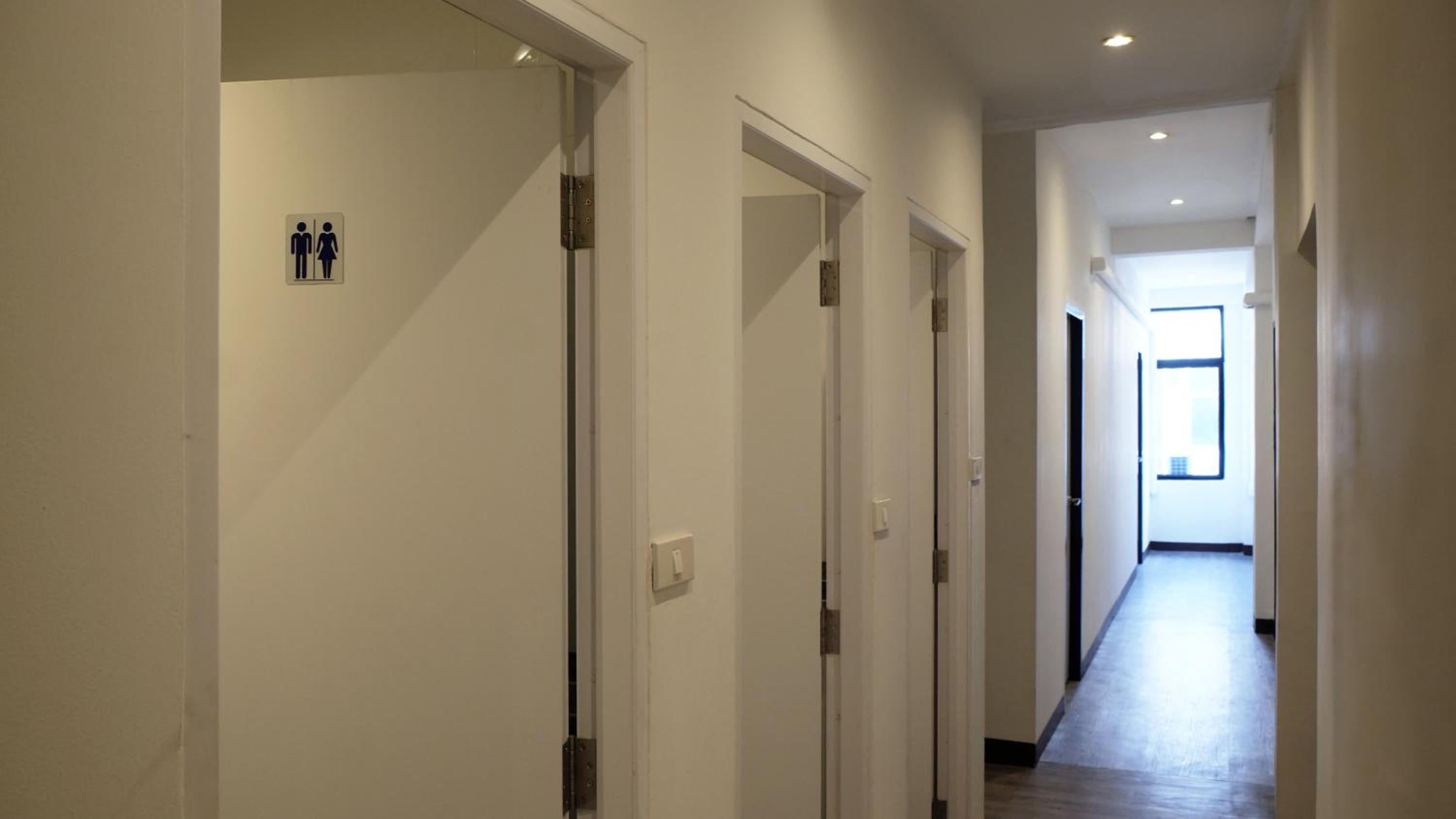 Double Room with Shared Bathroom photo 2