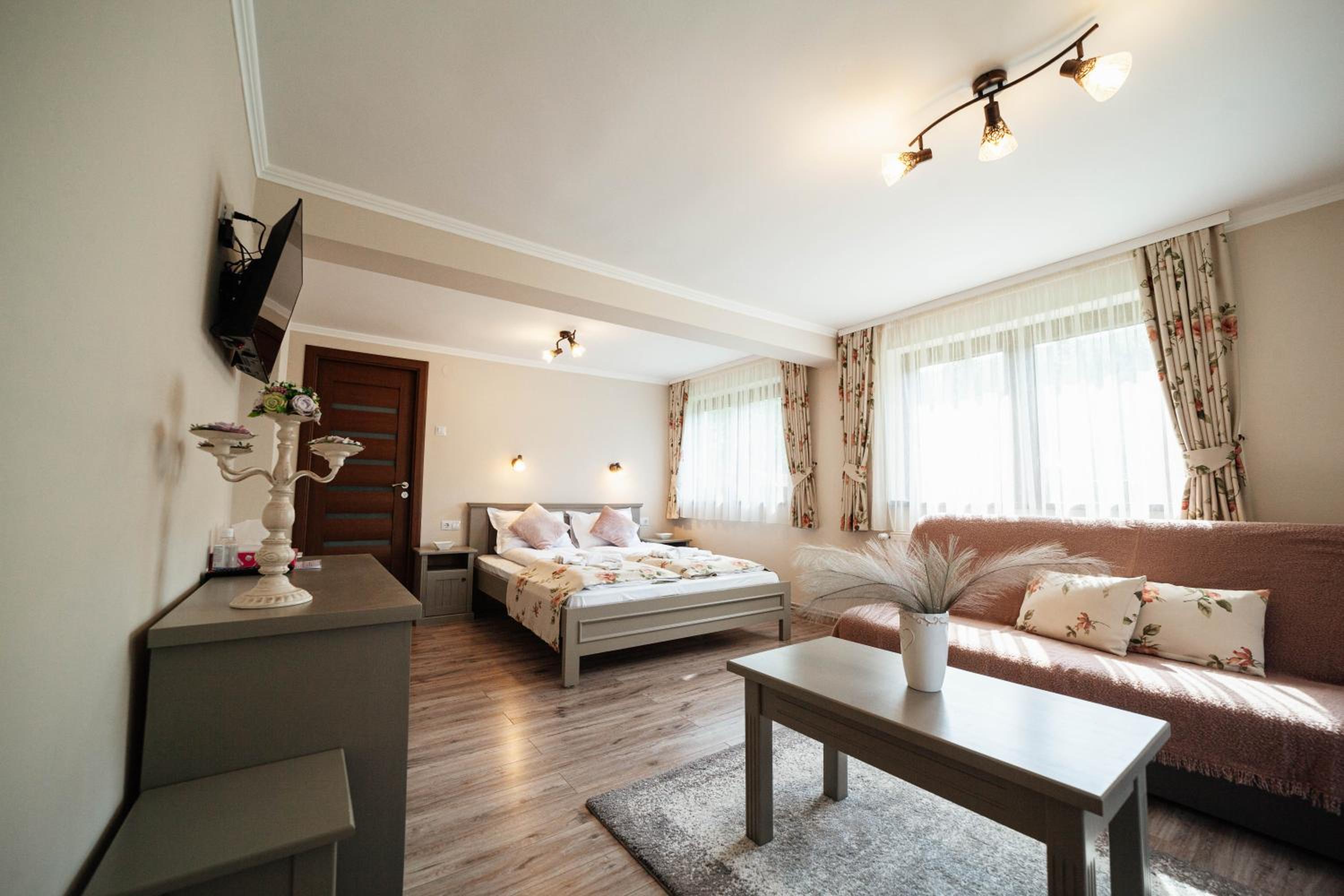 Standard Triple Room - Photo 2