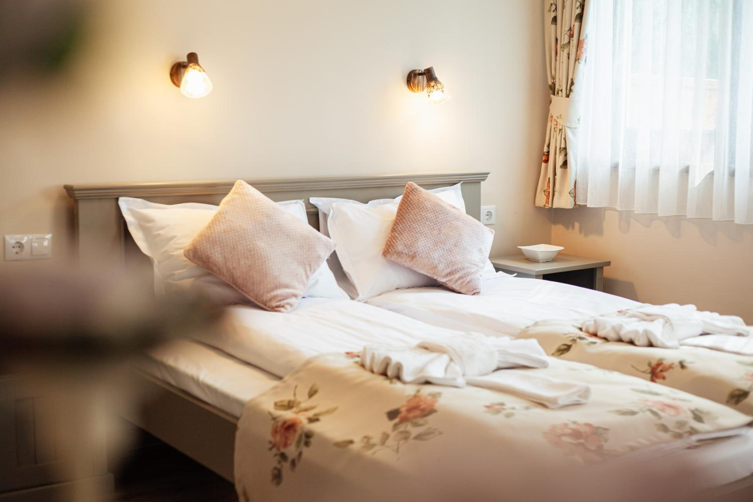 Standard Triple Room - Photo 3