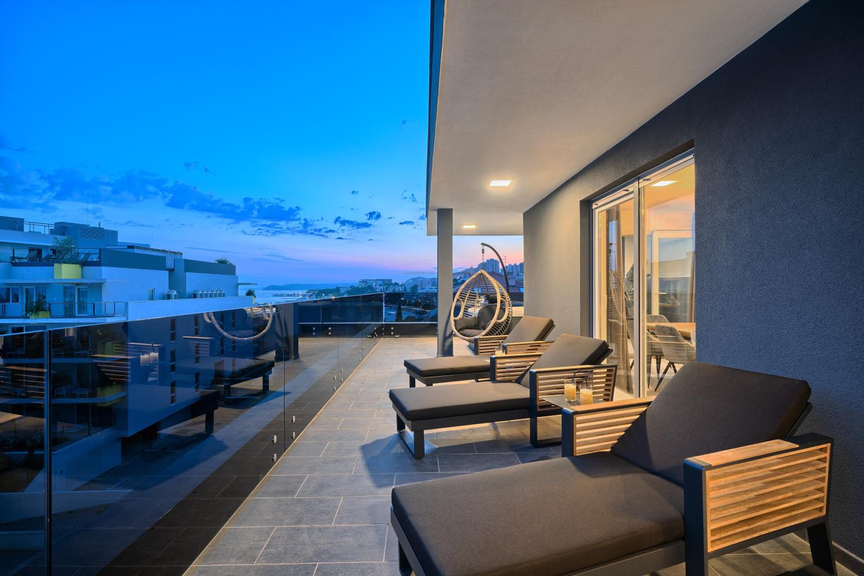 Penthouse Apartment - Photo 51