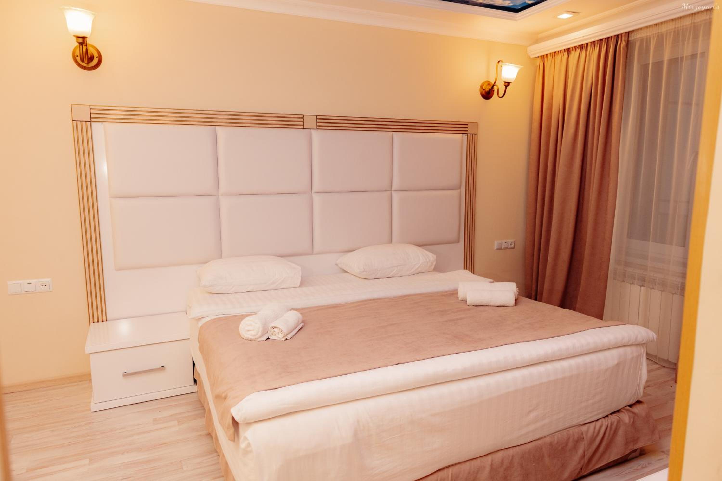 Standard Double or Twin Room with Balcony photo 3