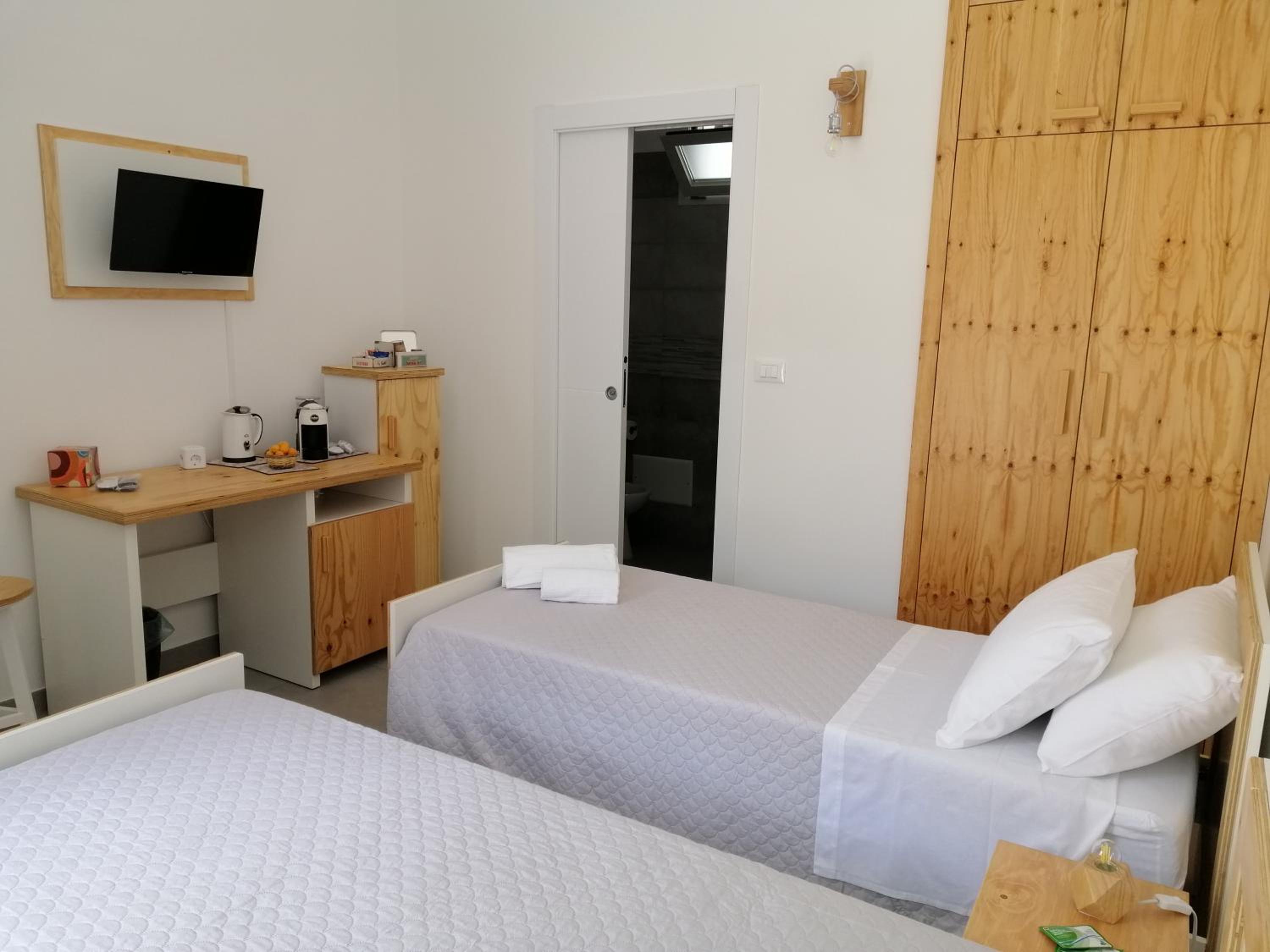 Double Or Twin Room With Private Bathroom