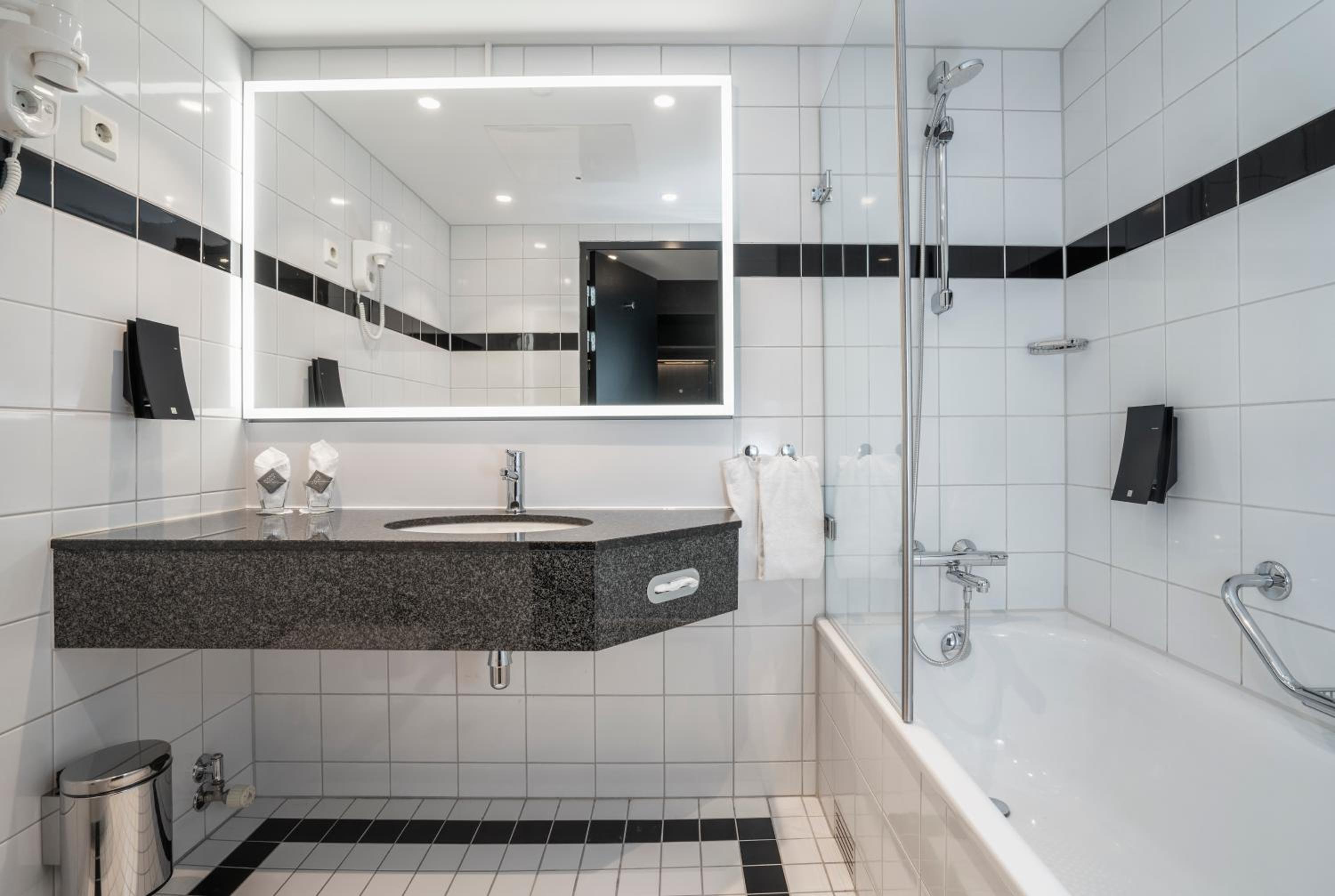 Business Double or Twin Room - Photo 4
