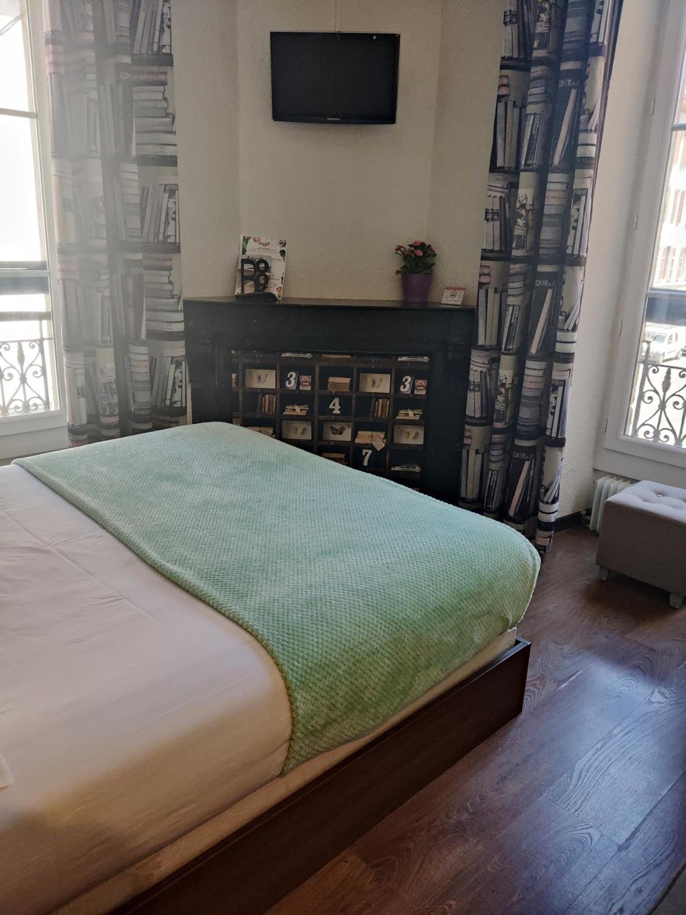 Standard Double Room - 39 ft² - Photo 15