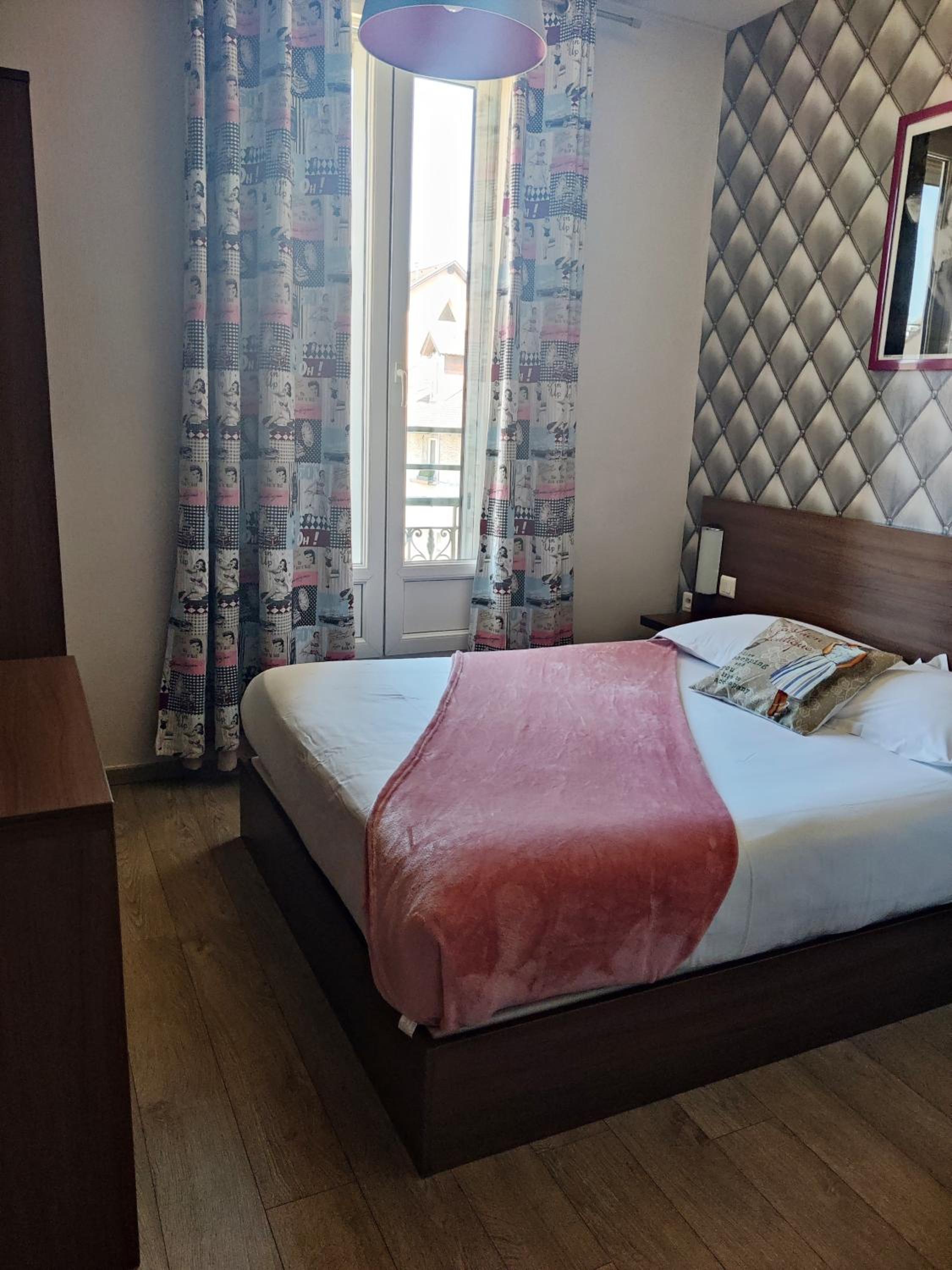 Standard Double Room - 39 ft² - Photo 2