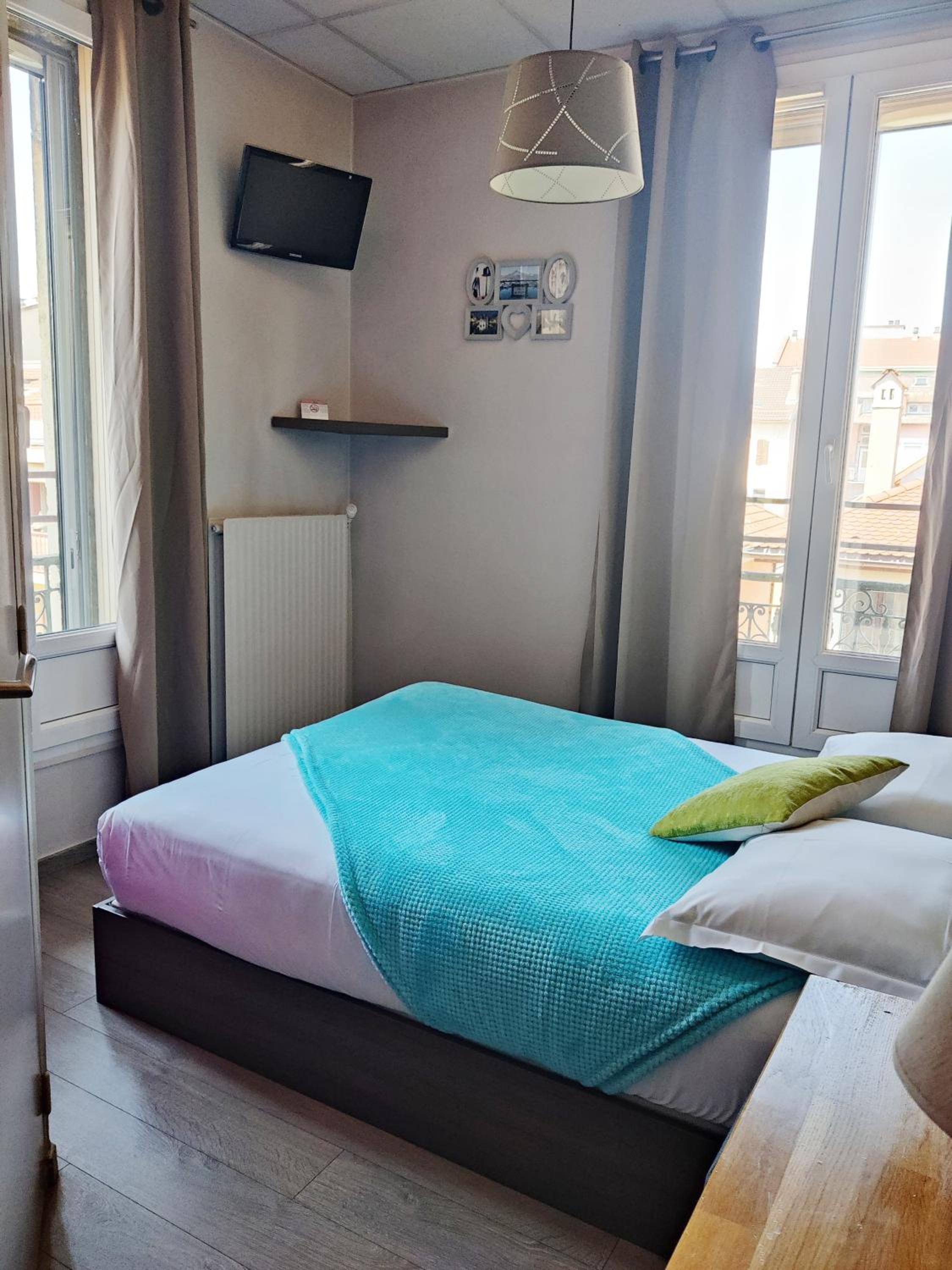Standard Double Room - 39 ft² - Photo 7