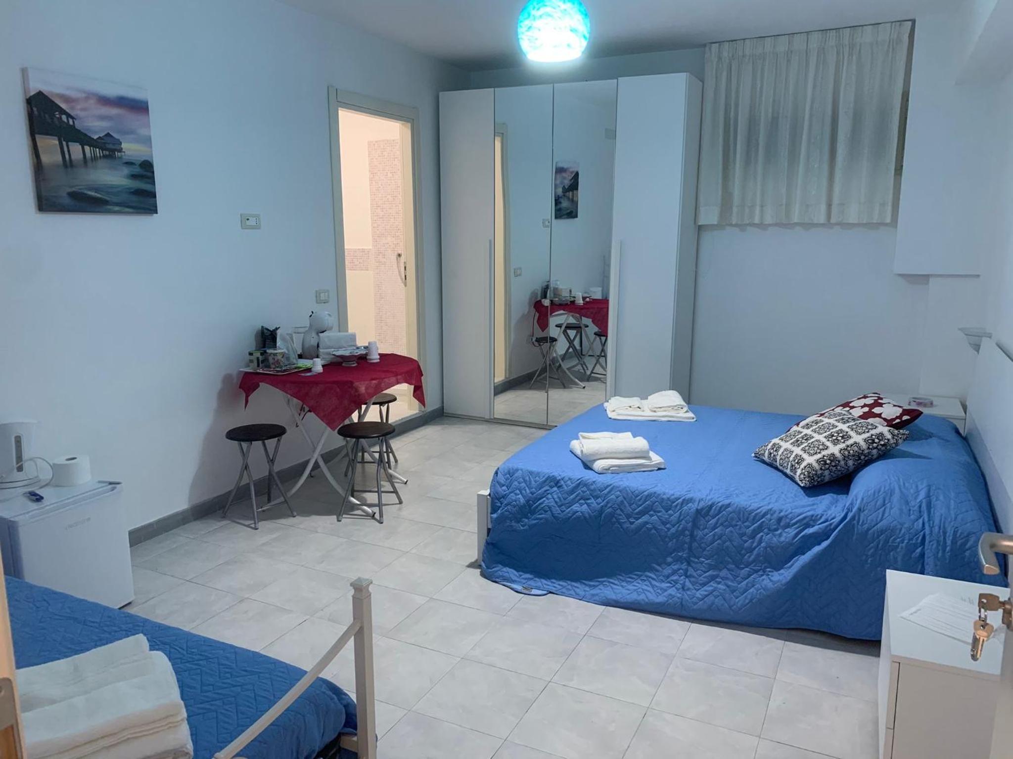 Double Room with Extra Bed - Photo 10