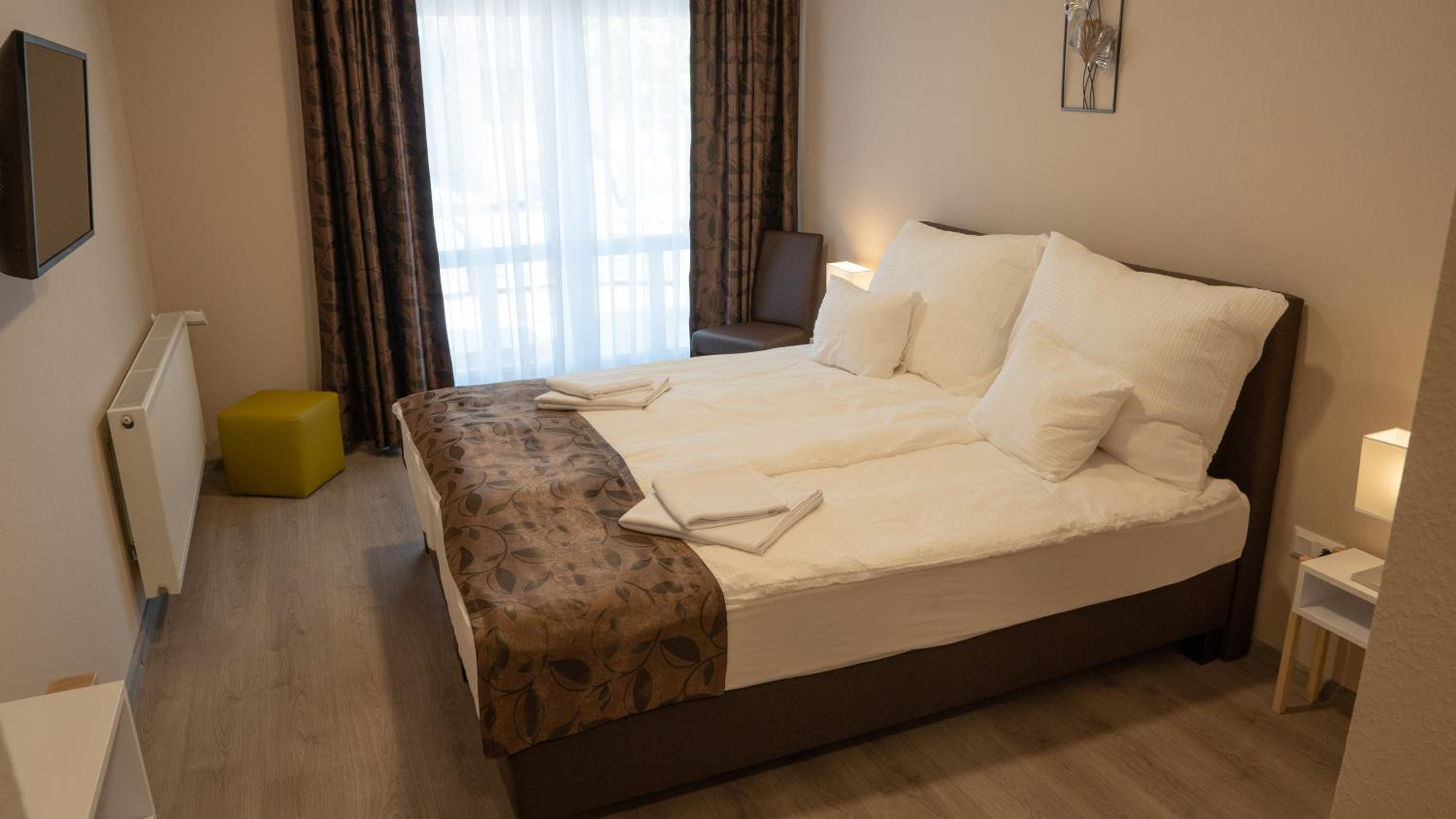 Deluxe Double or Twin Room with Garden View