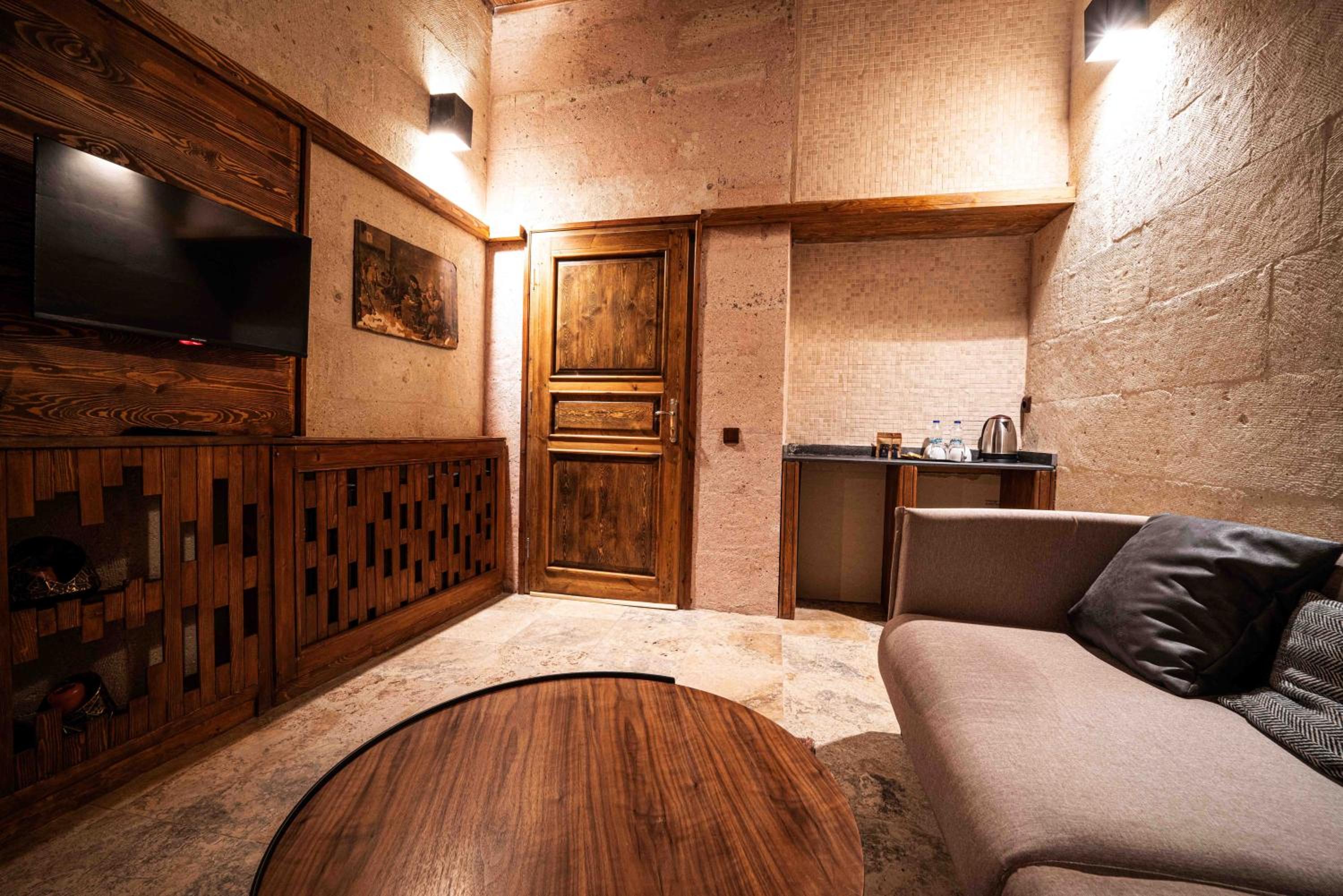 Suite - Photo 7