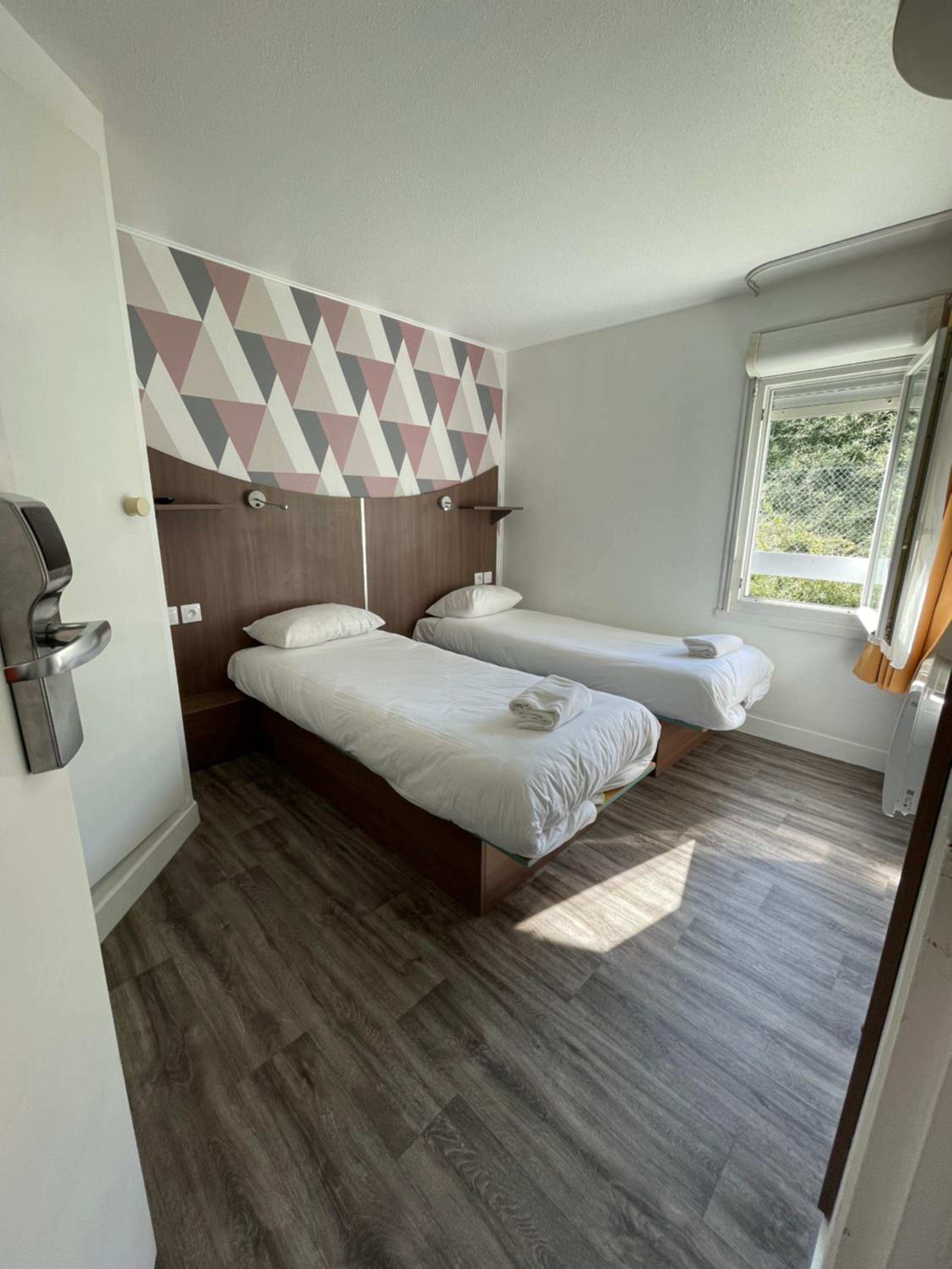 Standard Twin Room photo 2