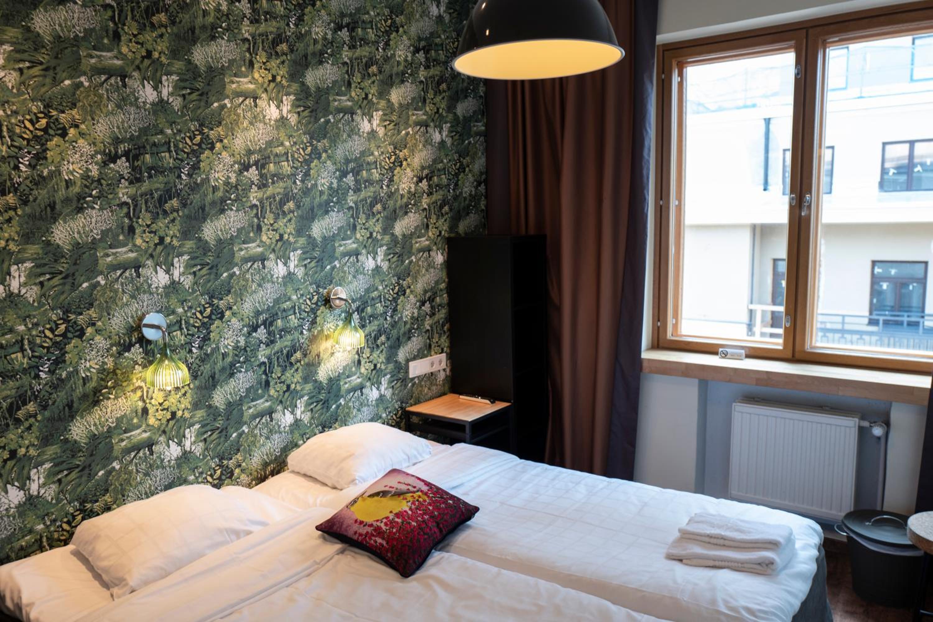 Standard Twin Room - Photo 8