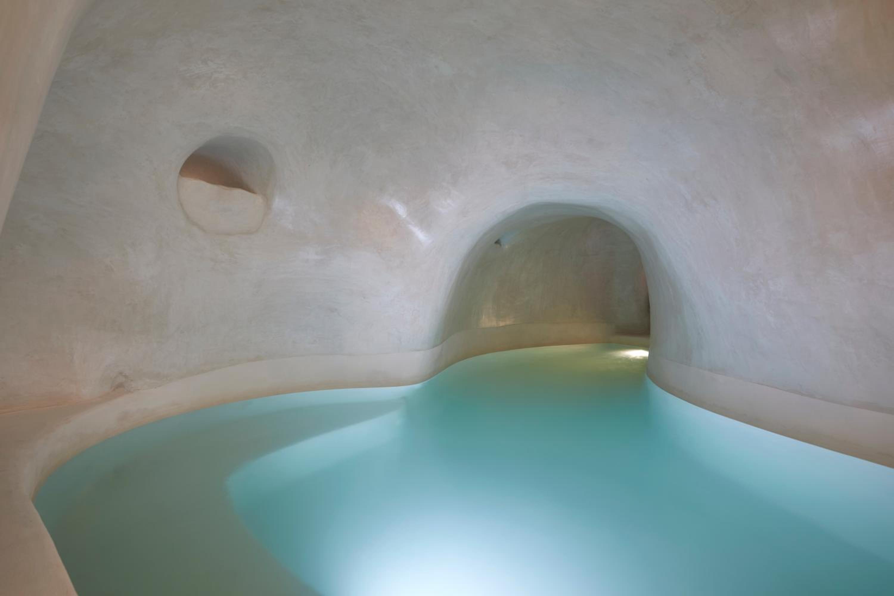 Nykteri Deluxe Suite with Private Heated Indoor Cave Pool photo 2