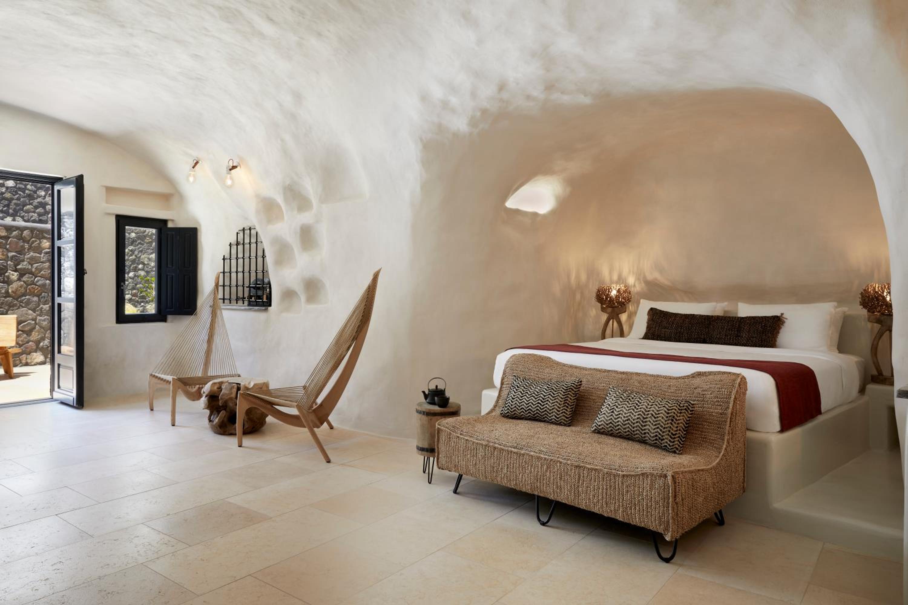 Nykteri Deluxe Suite with Private Heated Indoor Cave Pool photo 3