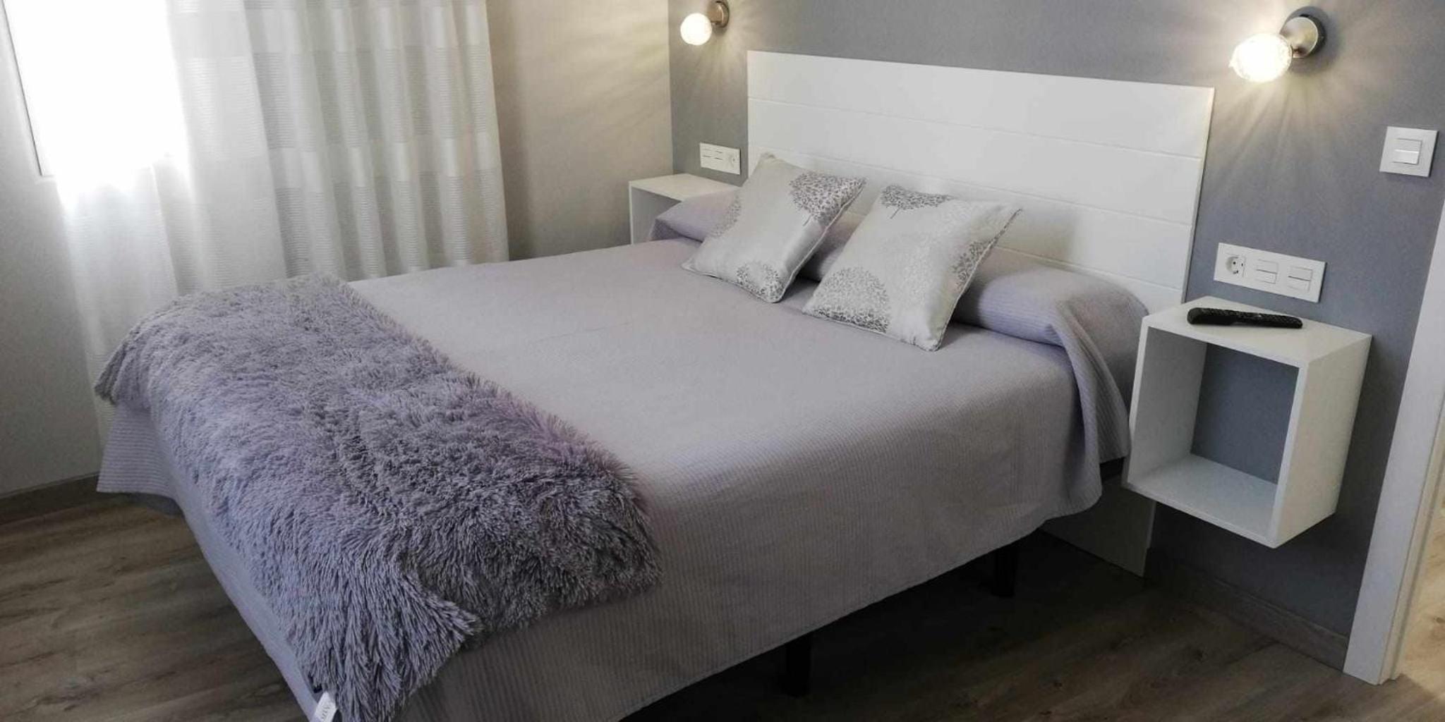 One-Bedroom Apartment - Photo 12