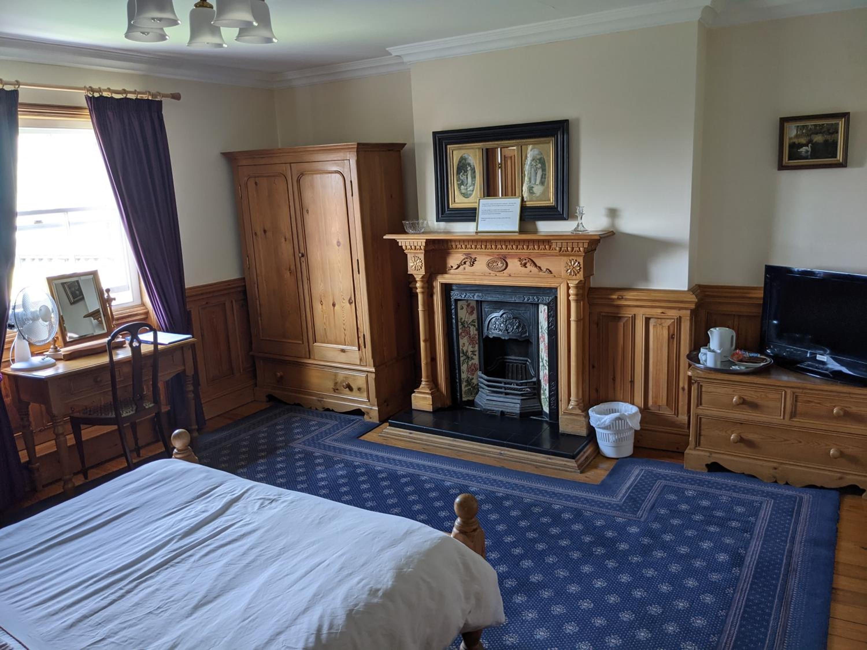 Double Room - Photo 15