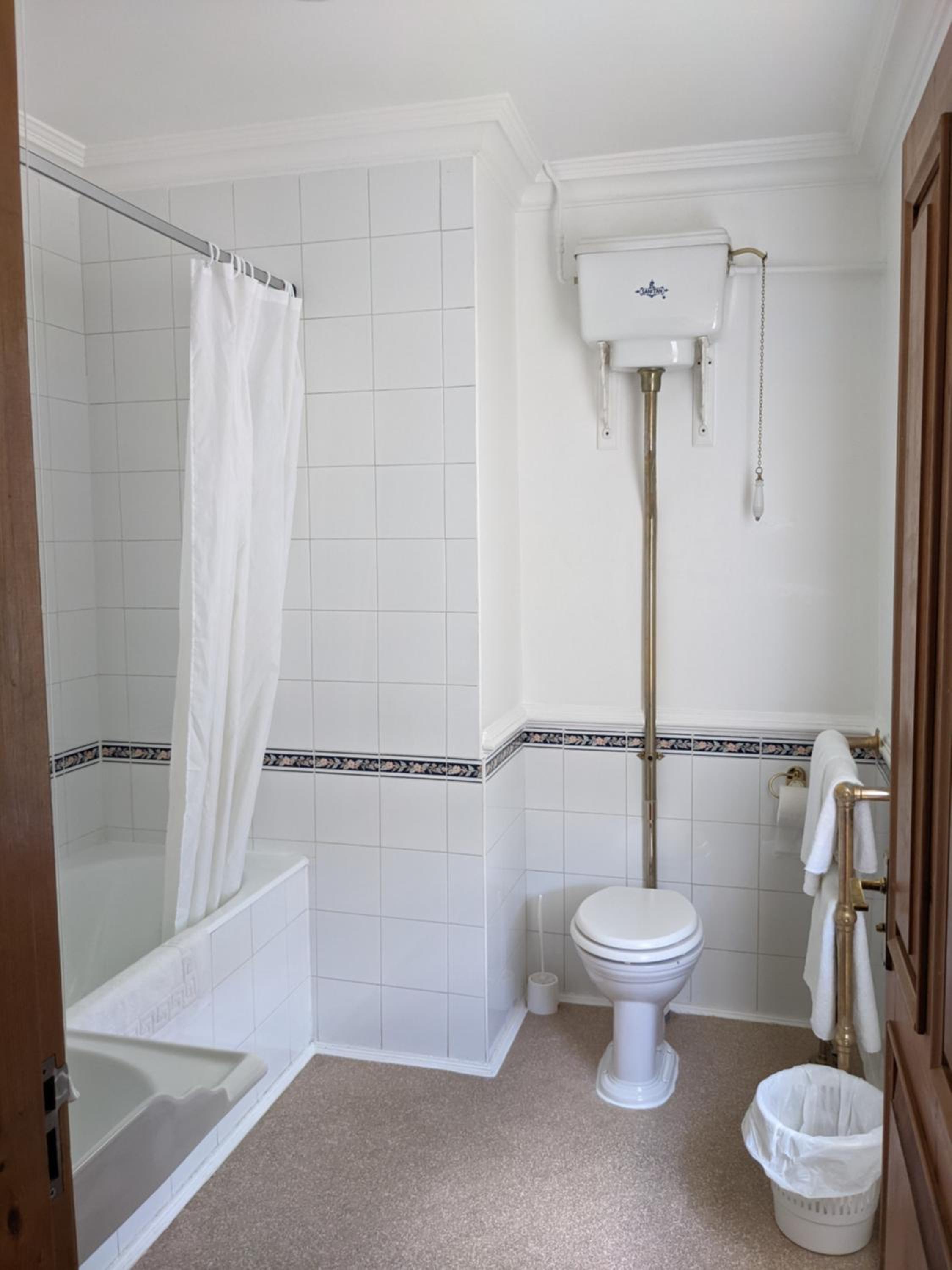 Double Room - Photo 16