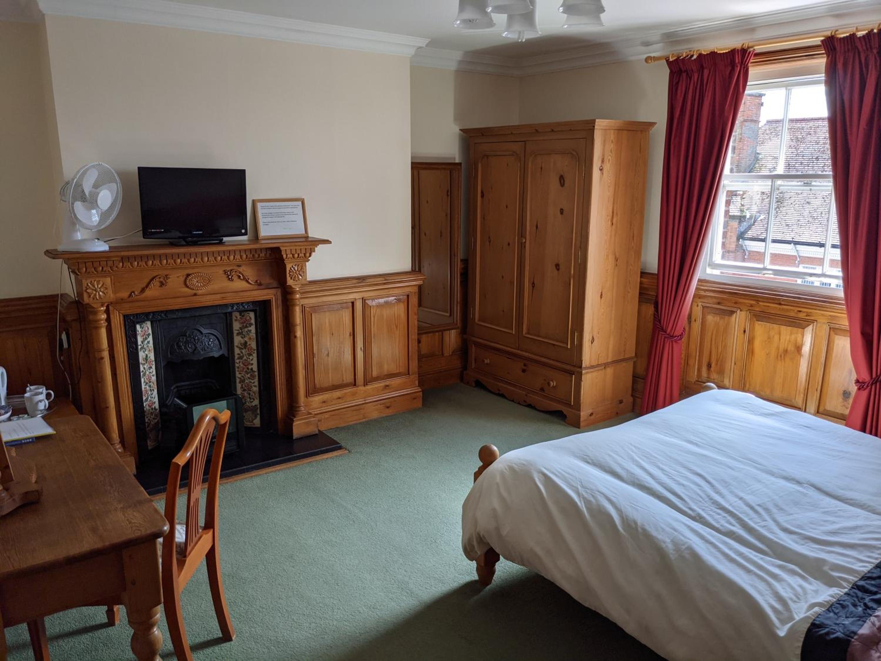 Double Room - Photo 4