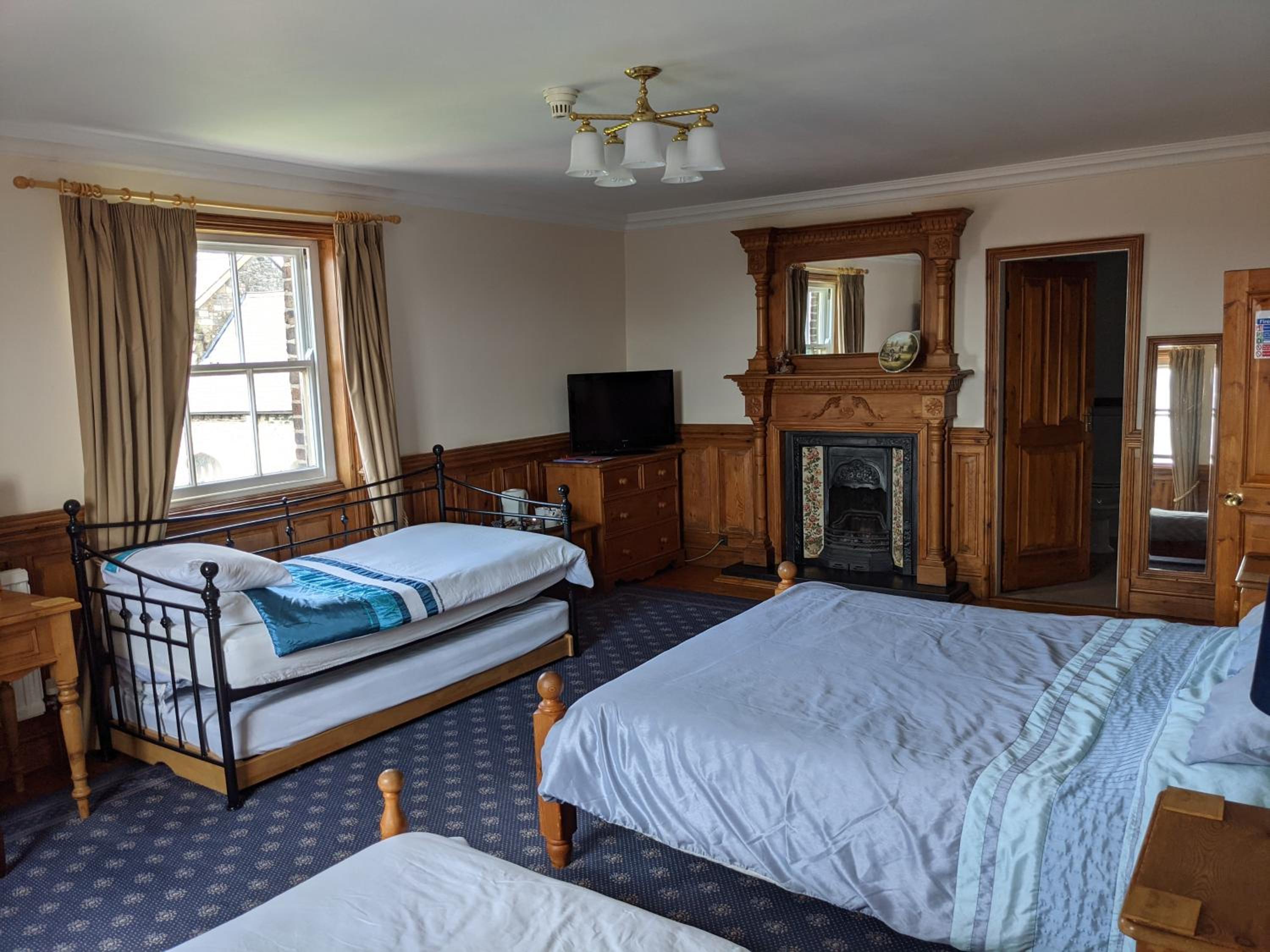 Family Room - Second Floor - Photo 1
