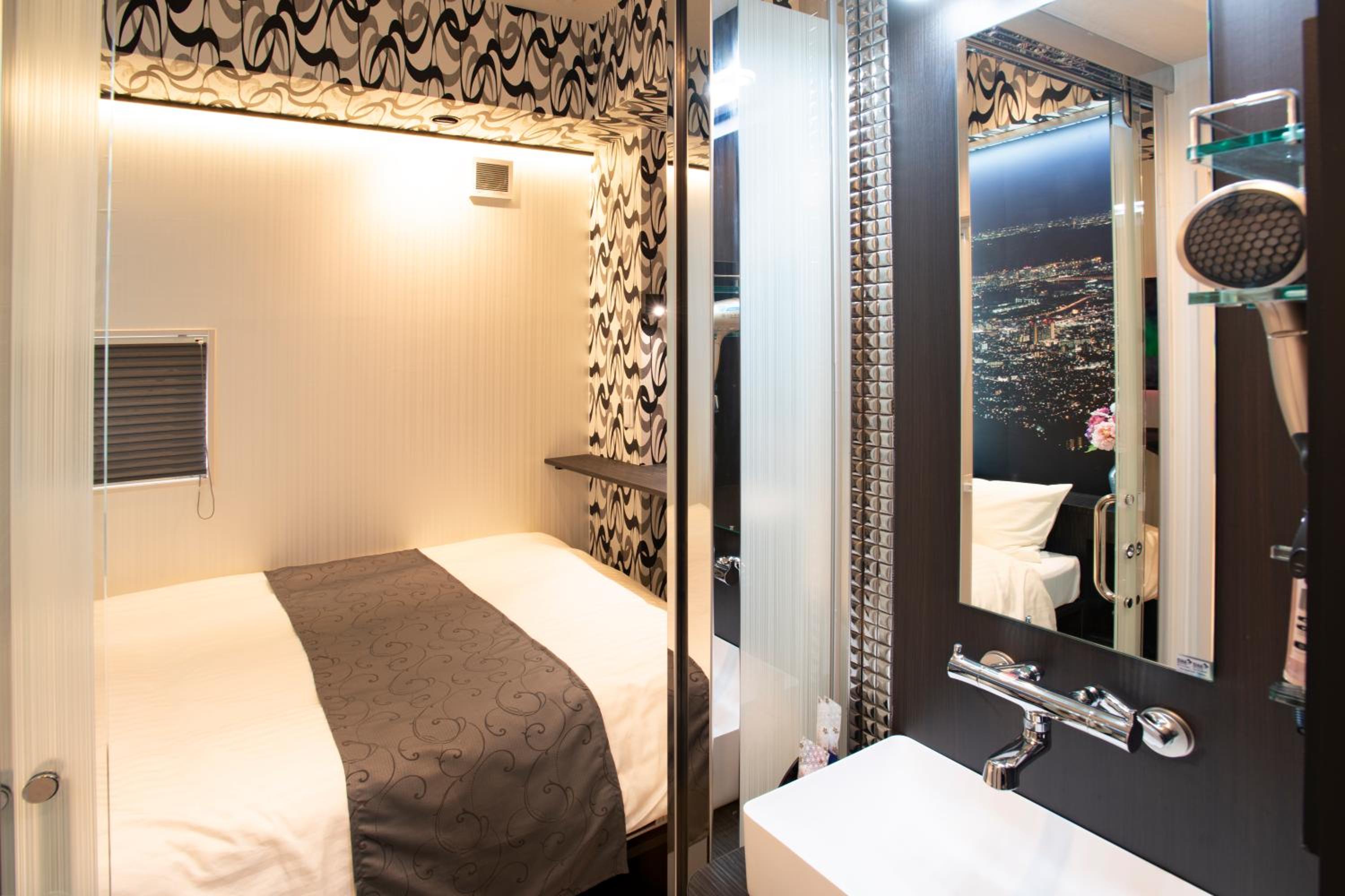 Double Room Non-Smoking  - Photo 13