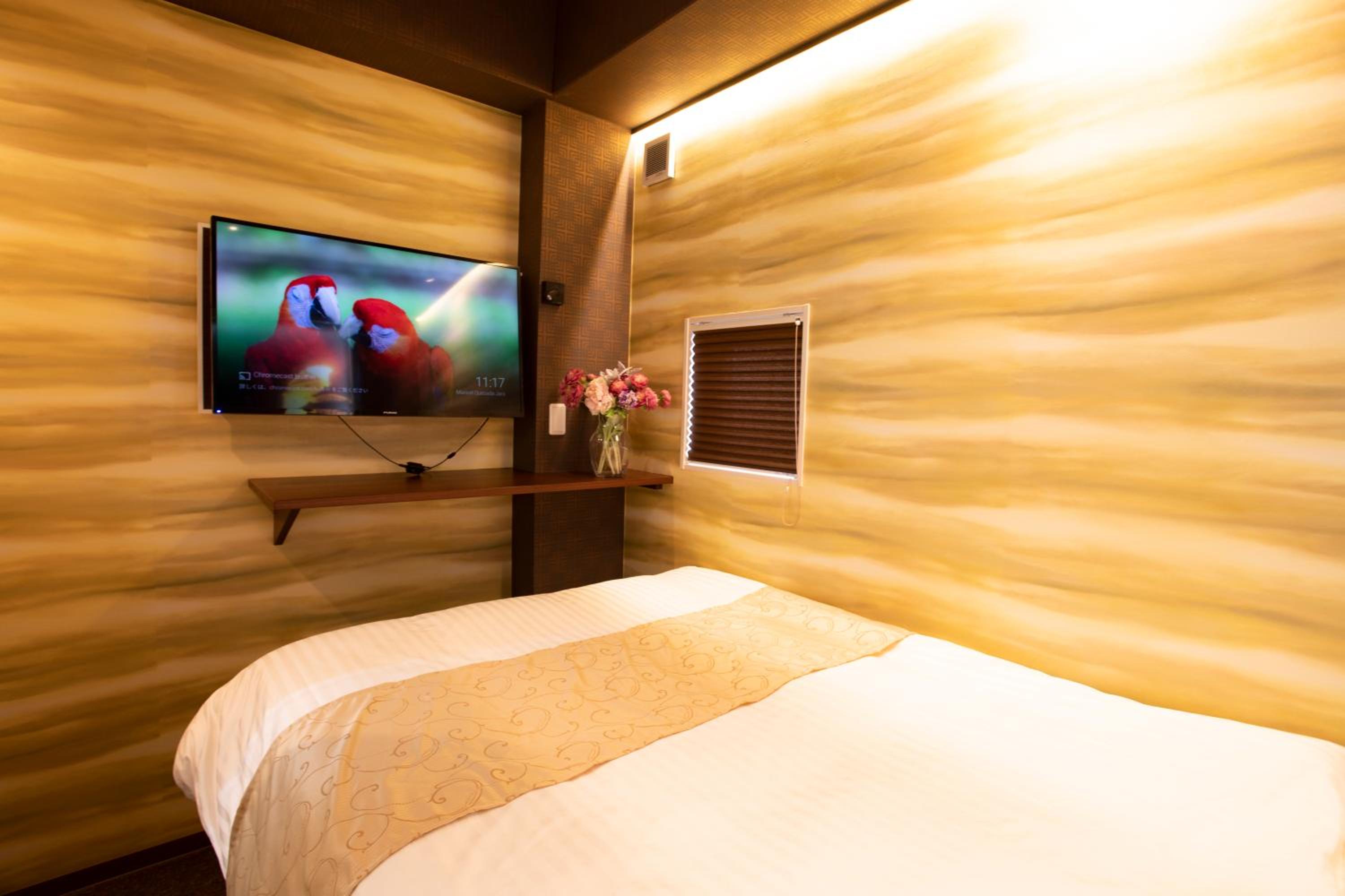 Double Room Non-Smoking  - Photo 8