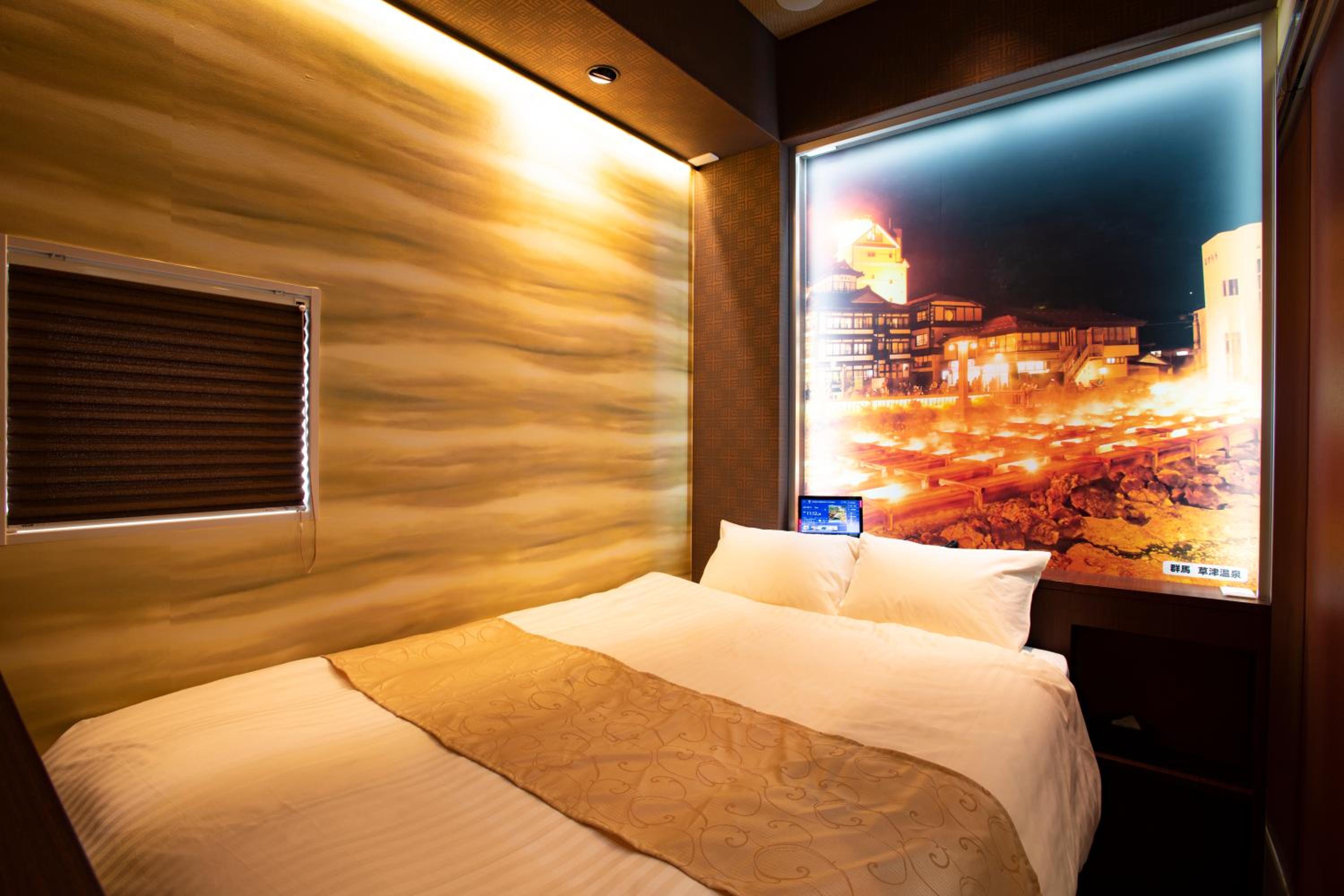 Double Room Non-Smoking  - Photo 22