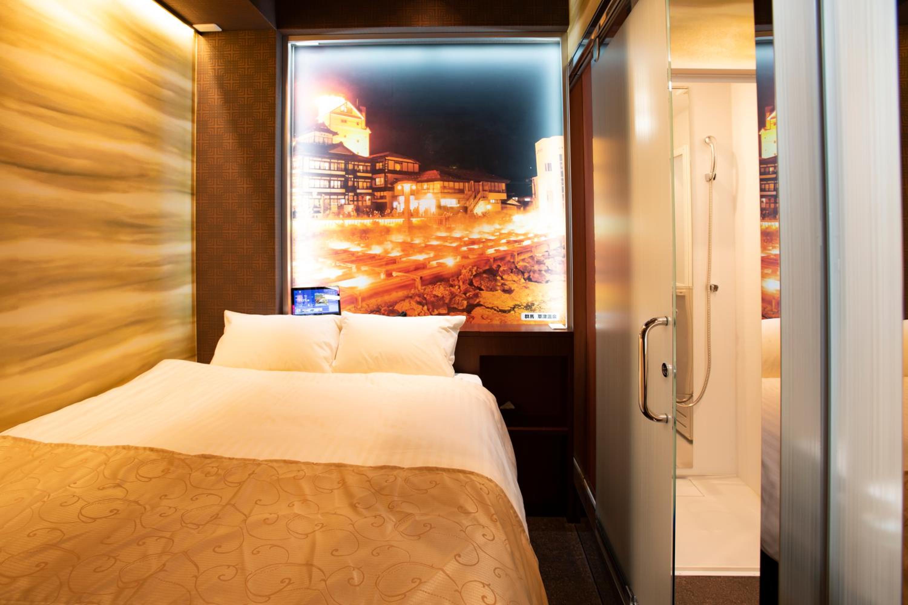 Double Room Non-Smoking  - Photo 11