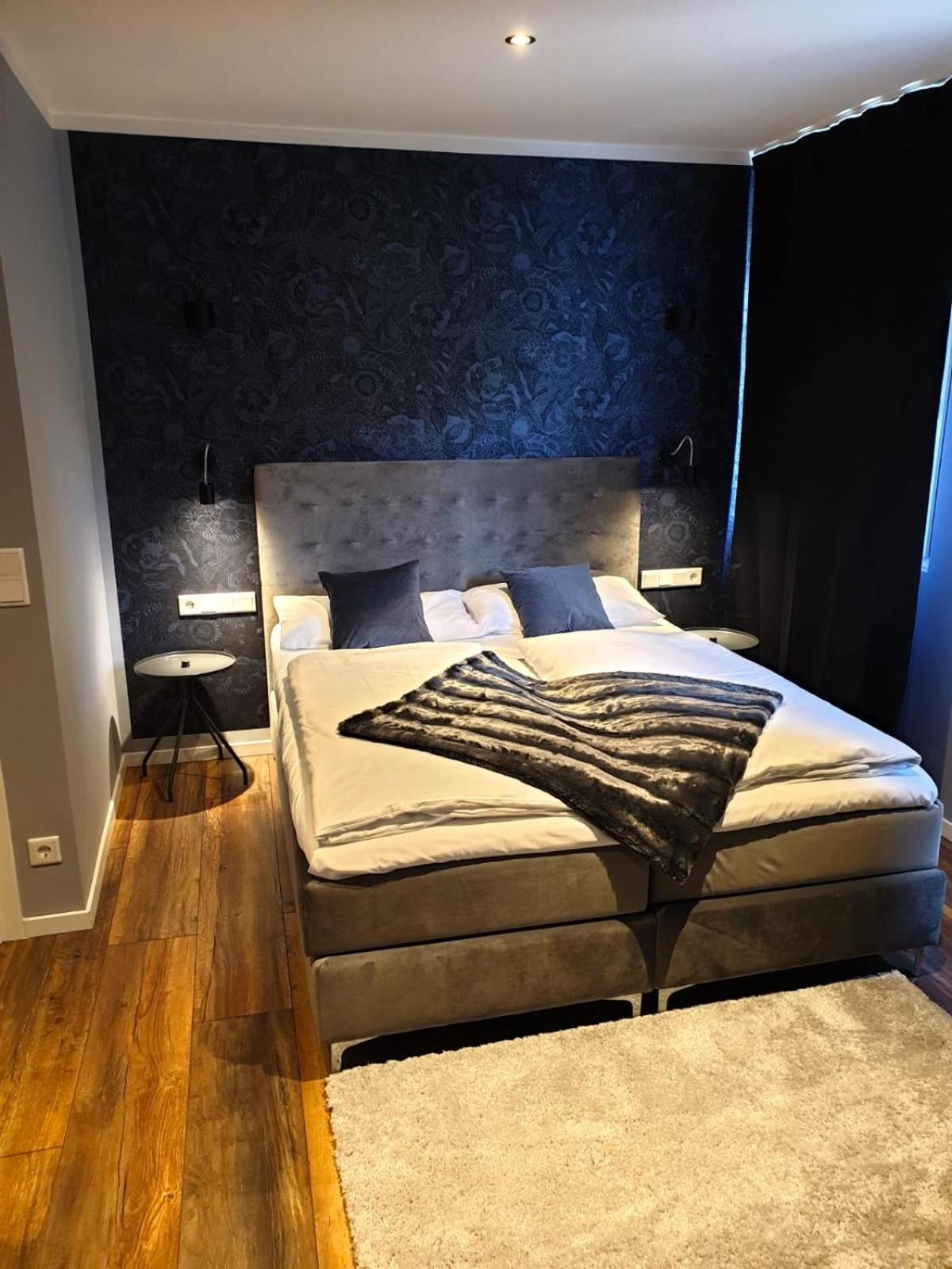 Double Room - Photo 1