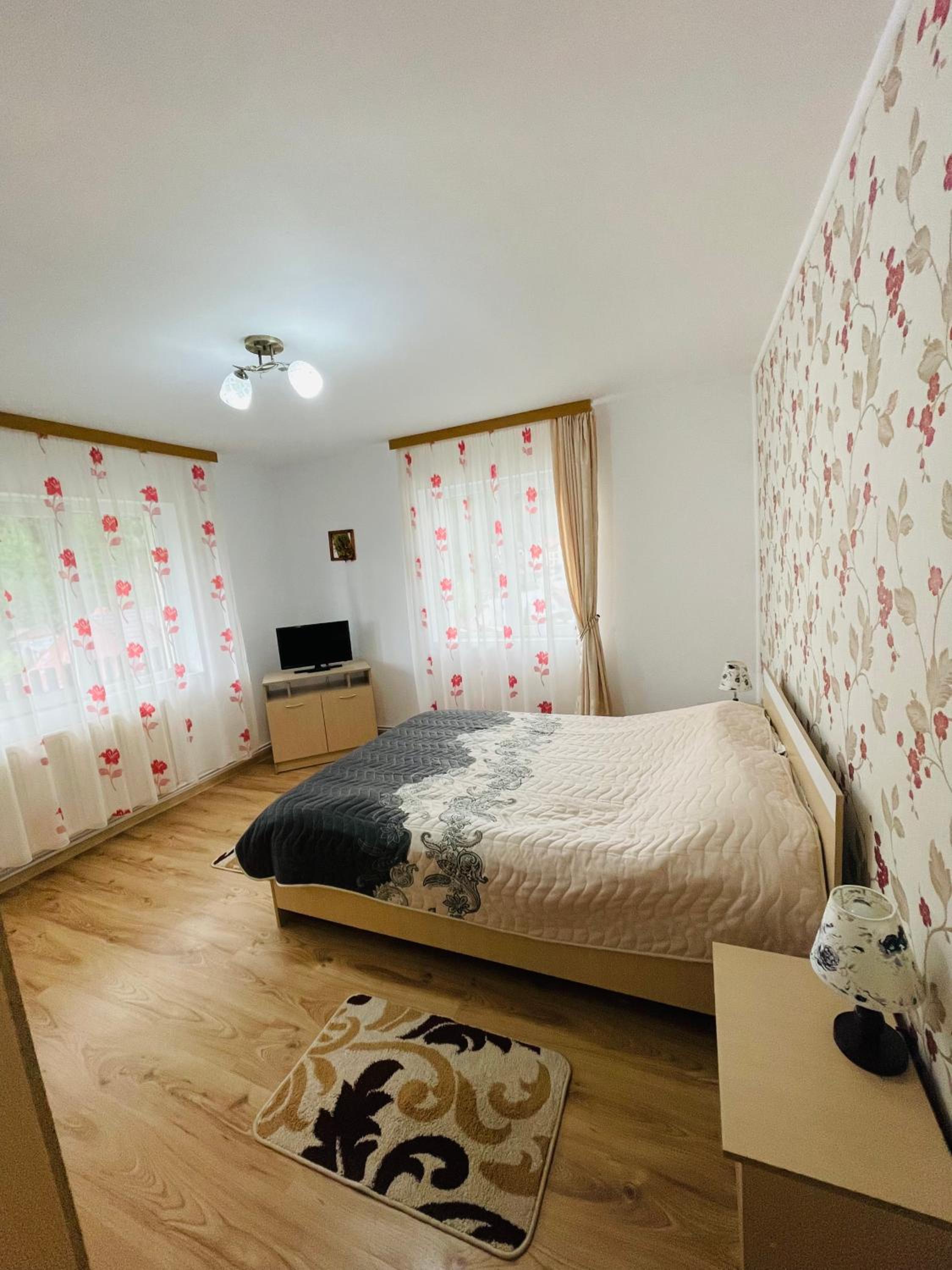 Two-Bedroom Apartment - Photo 8