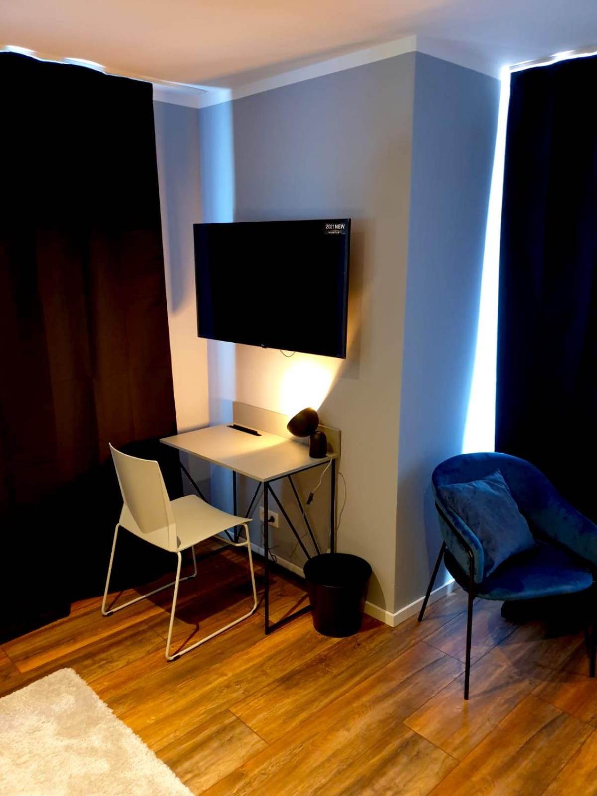 Double Room - Photo 4