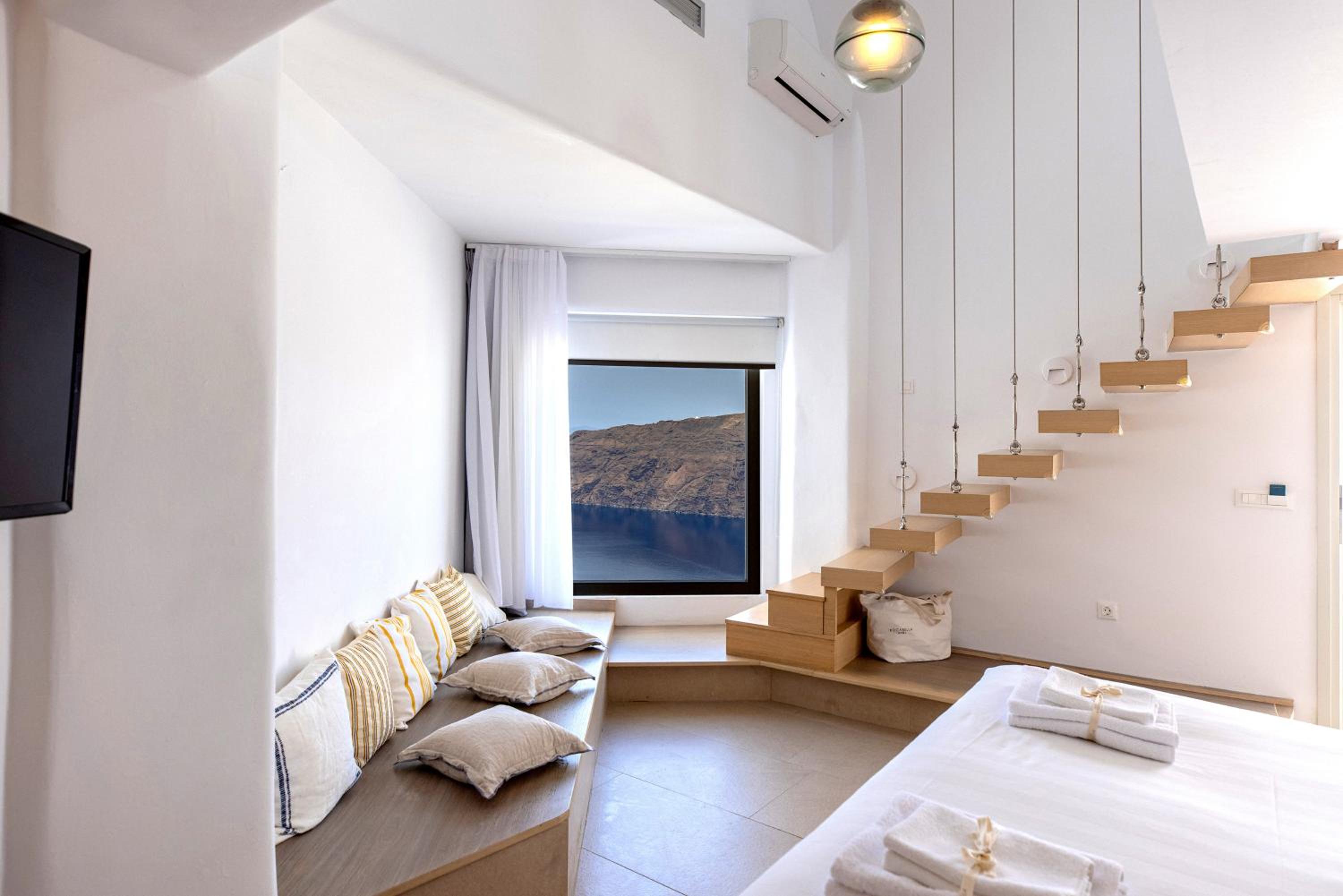 Premium Quadruple Room Caldera View with Outdoor Mini Plunge Pool
