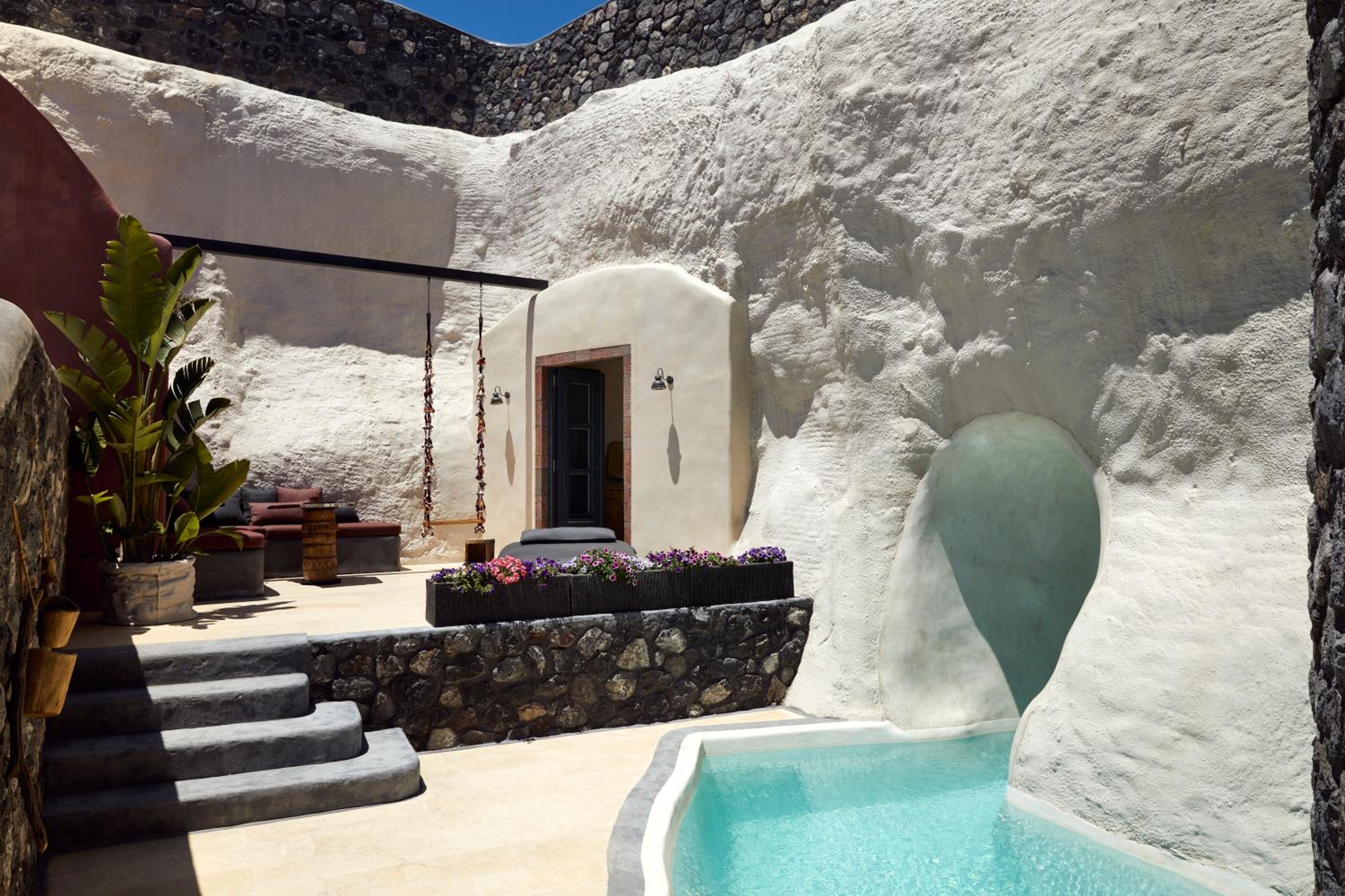 Assyrtiko Deluxe Suite with Private Outdoor Heated Pool photo 2
