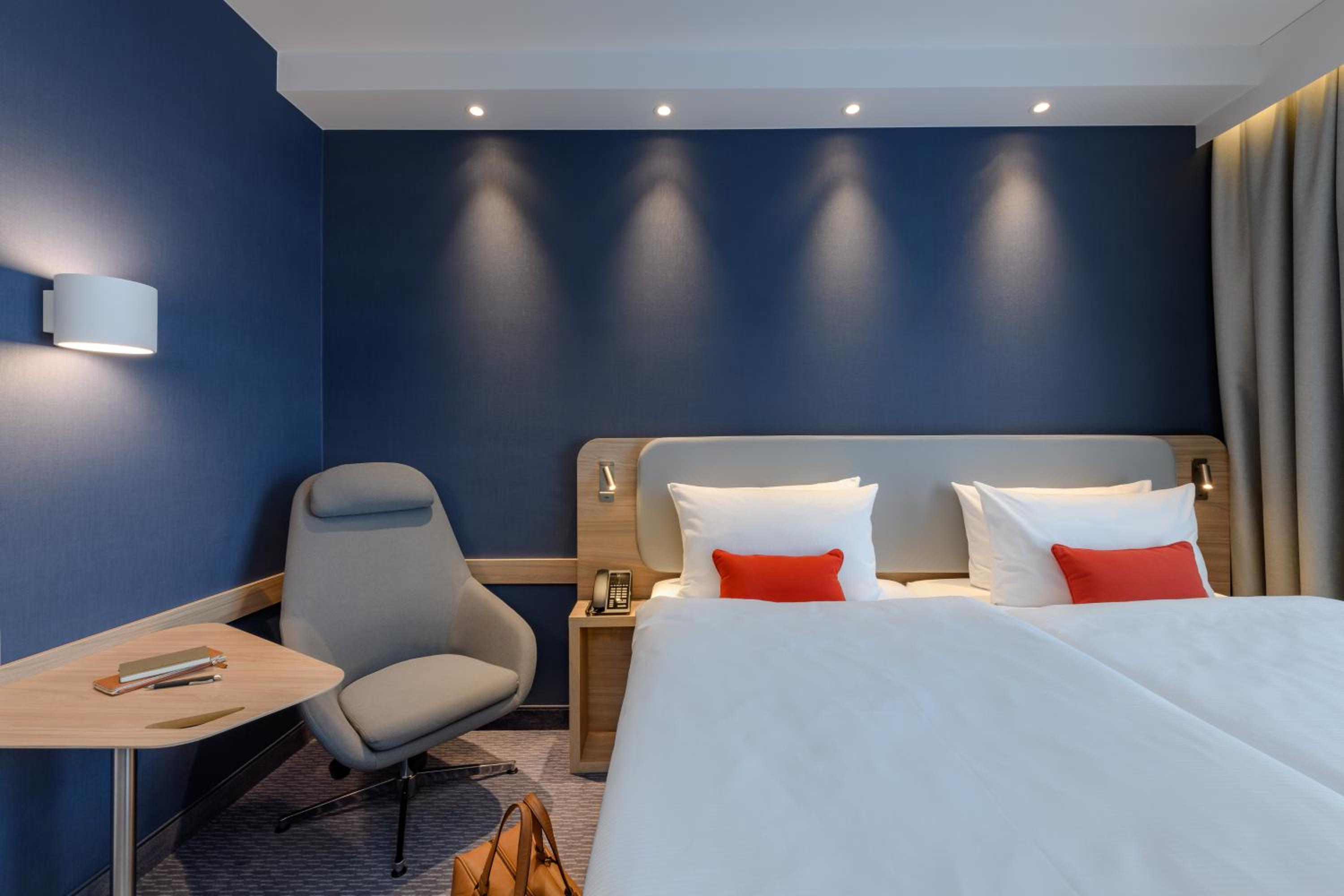 Standard Room with Two Single Beds