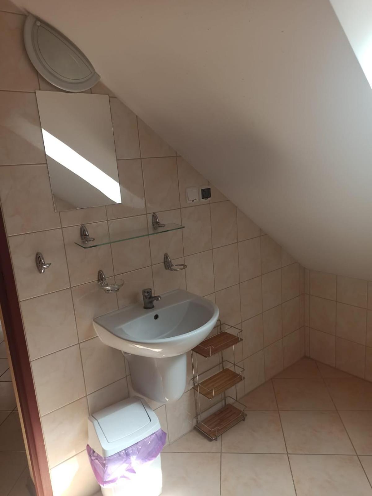 Quadruple Room with Private Bathroom photo 3