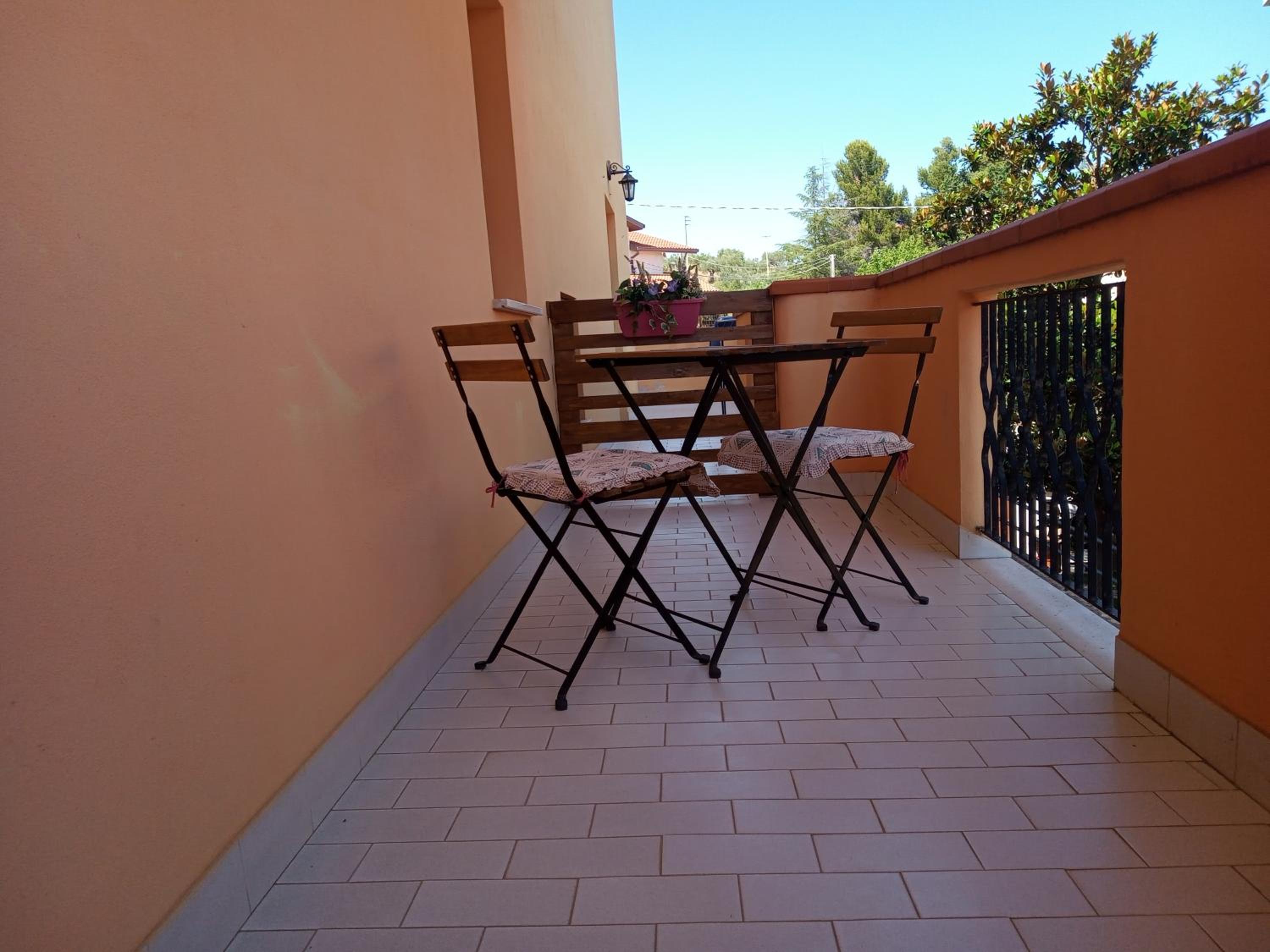 Double Room with Balcony - Photo 1